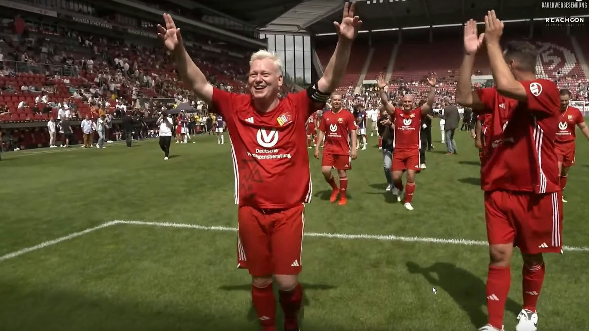 Knossi beim Fußball-Turnier in Mainz.