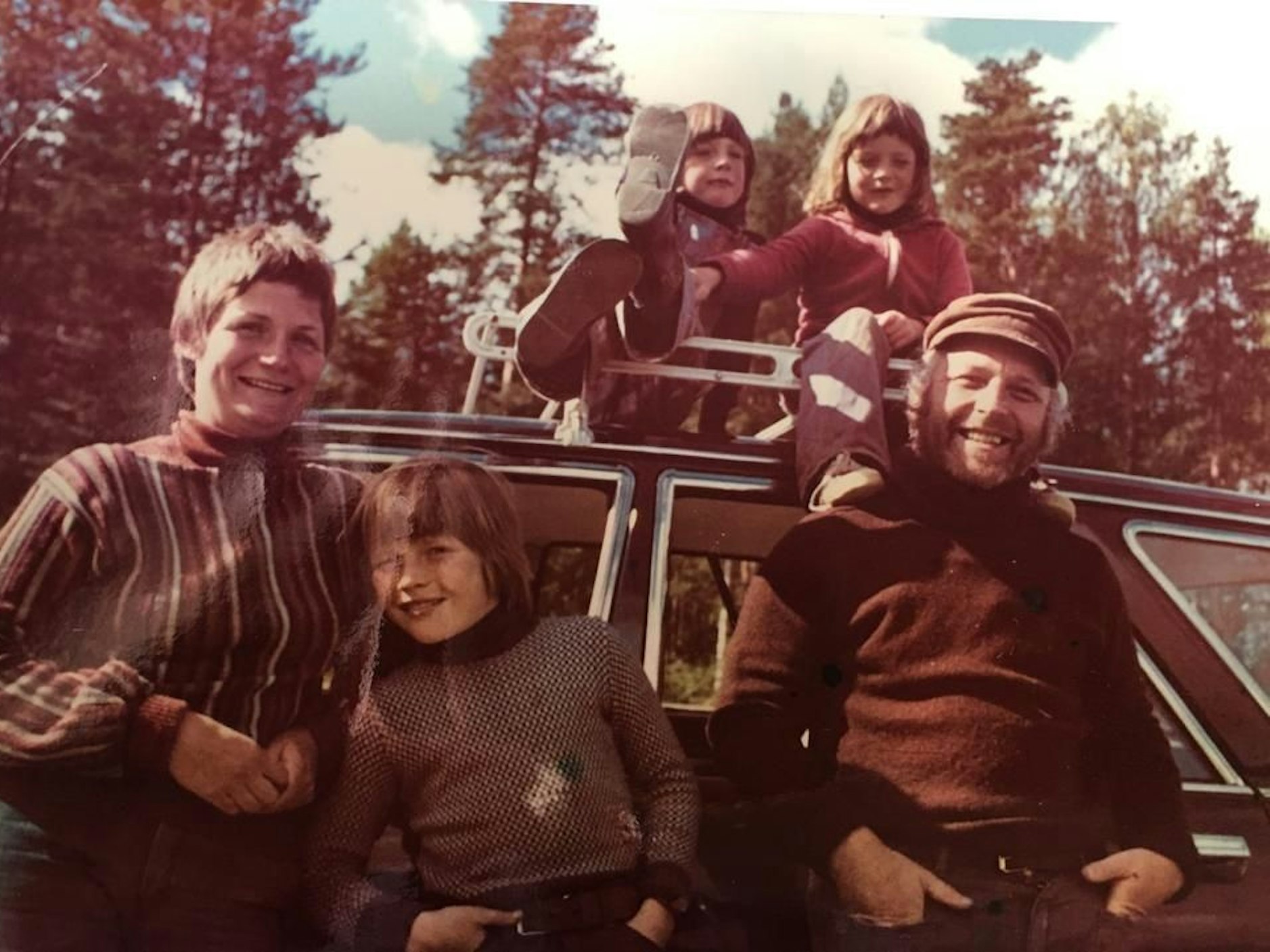 Norbert und Marita Blüm mit Christian (Mitte) und seinen beiden Schwestern auf Abenteuer-Tour