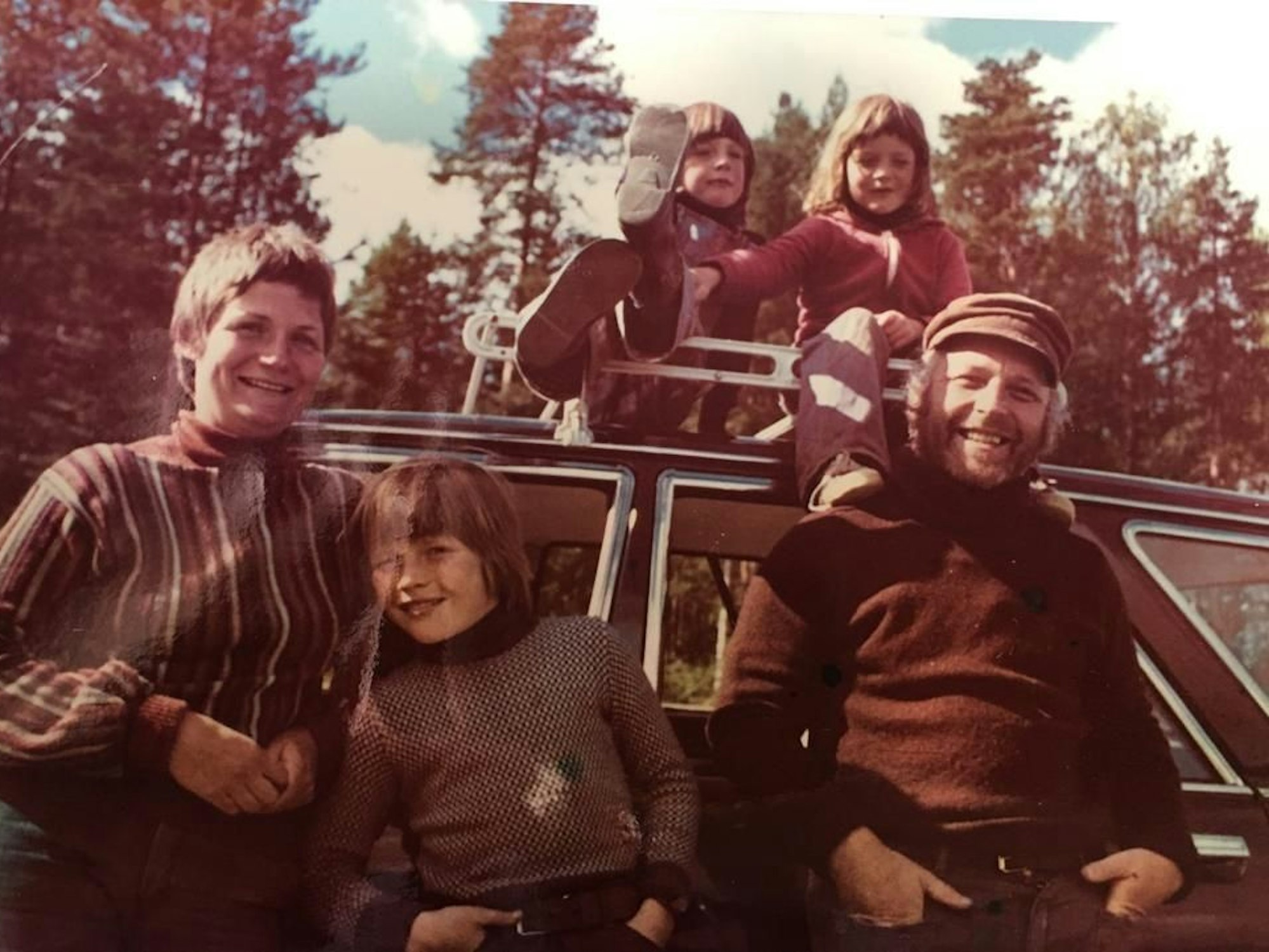 Norbert und Marita Blüm mit Christian (Mitte) und seinen beiden Schwestern auf Abenteuer-Tour