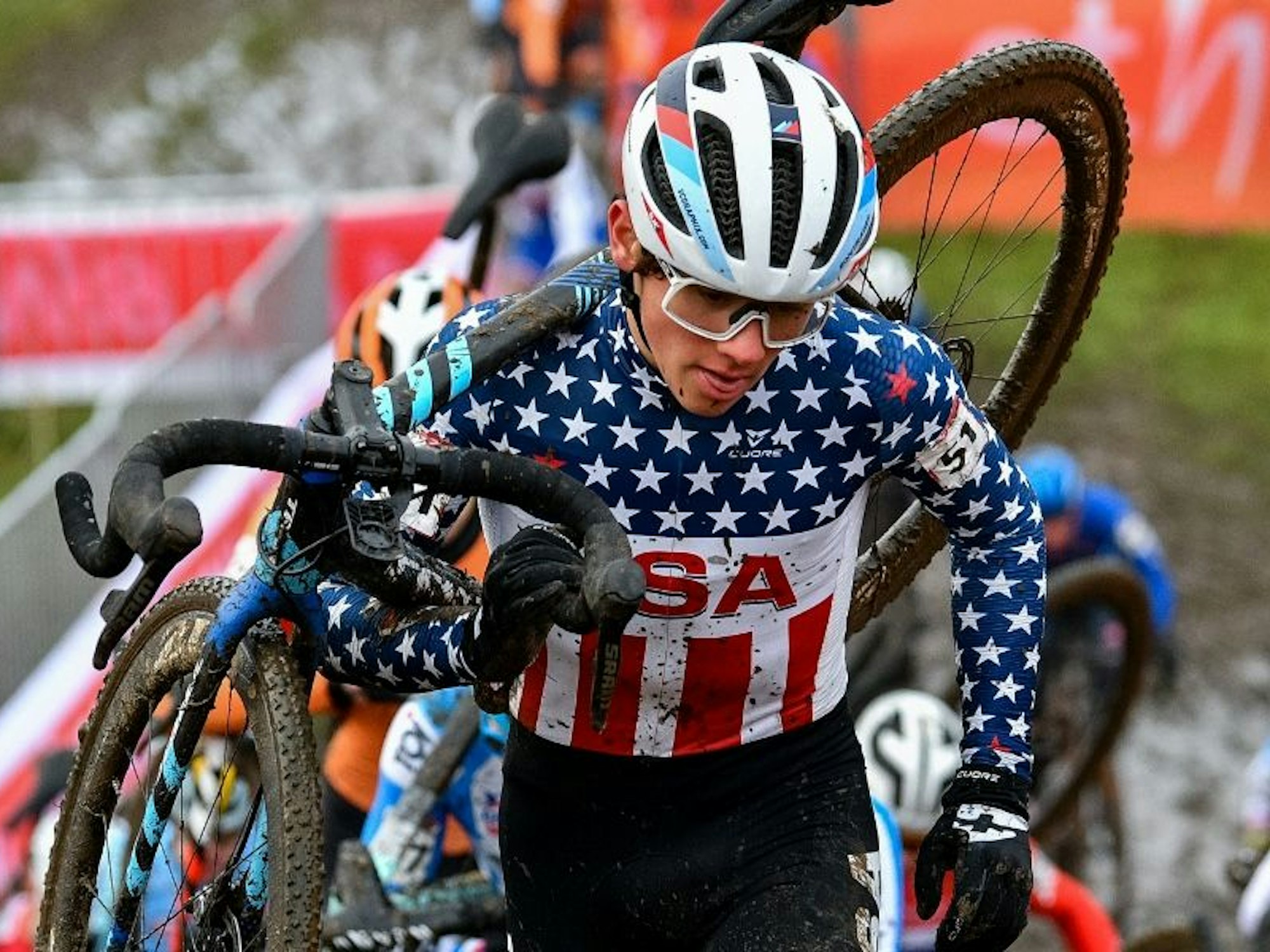 Mountainbike-Talent Magnus White auf dem Fahrrad.