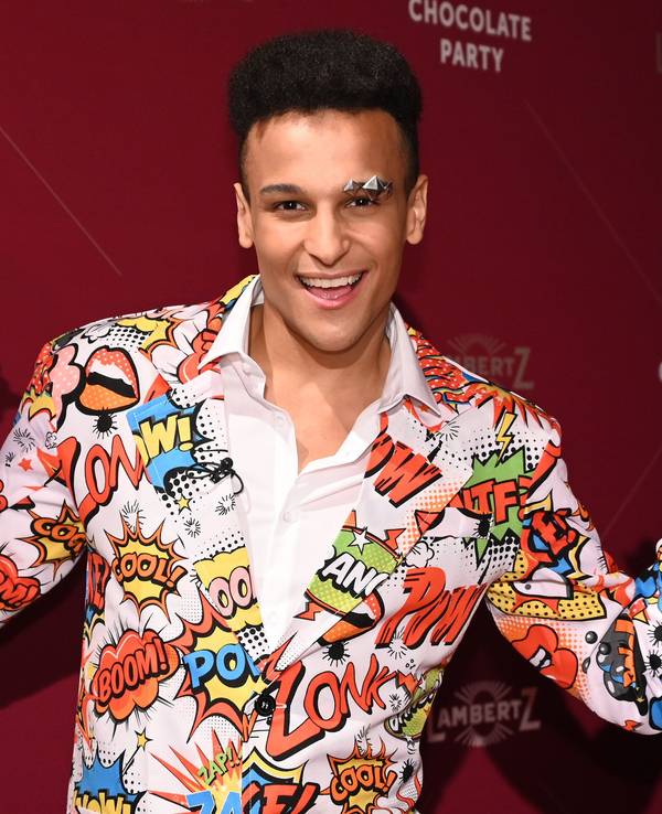 Musiker Prince Damien posiert.