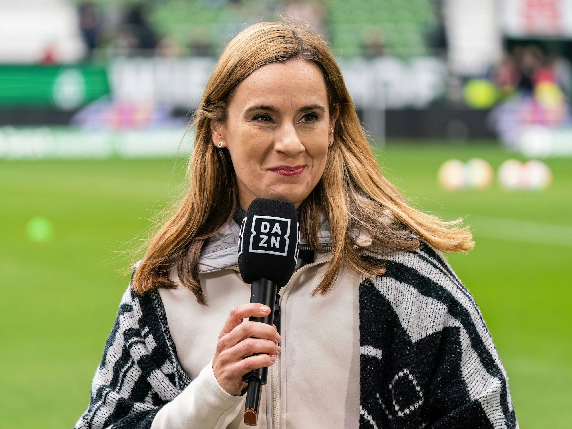 Aus beim HSV: DAZN-Moderatorin Christina Rann hat neuen Job | Express
