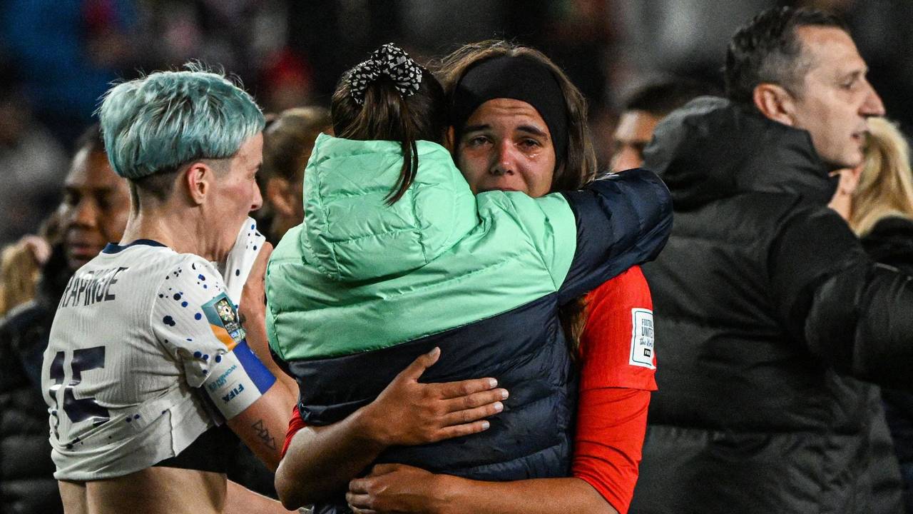 Die Spielerinnen von Portugal weinen nach dem Aus bei der Frauen-WM 2023. Die USA sind erleichtert.