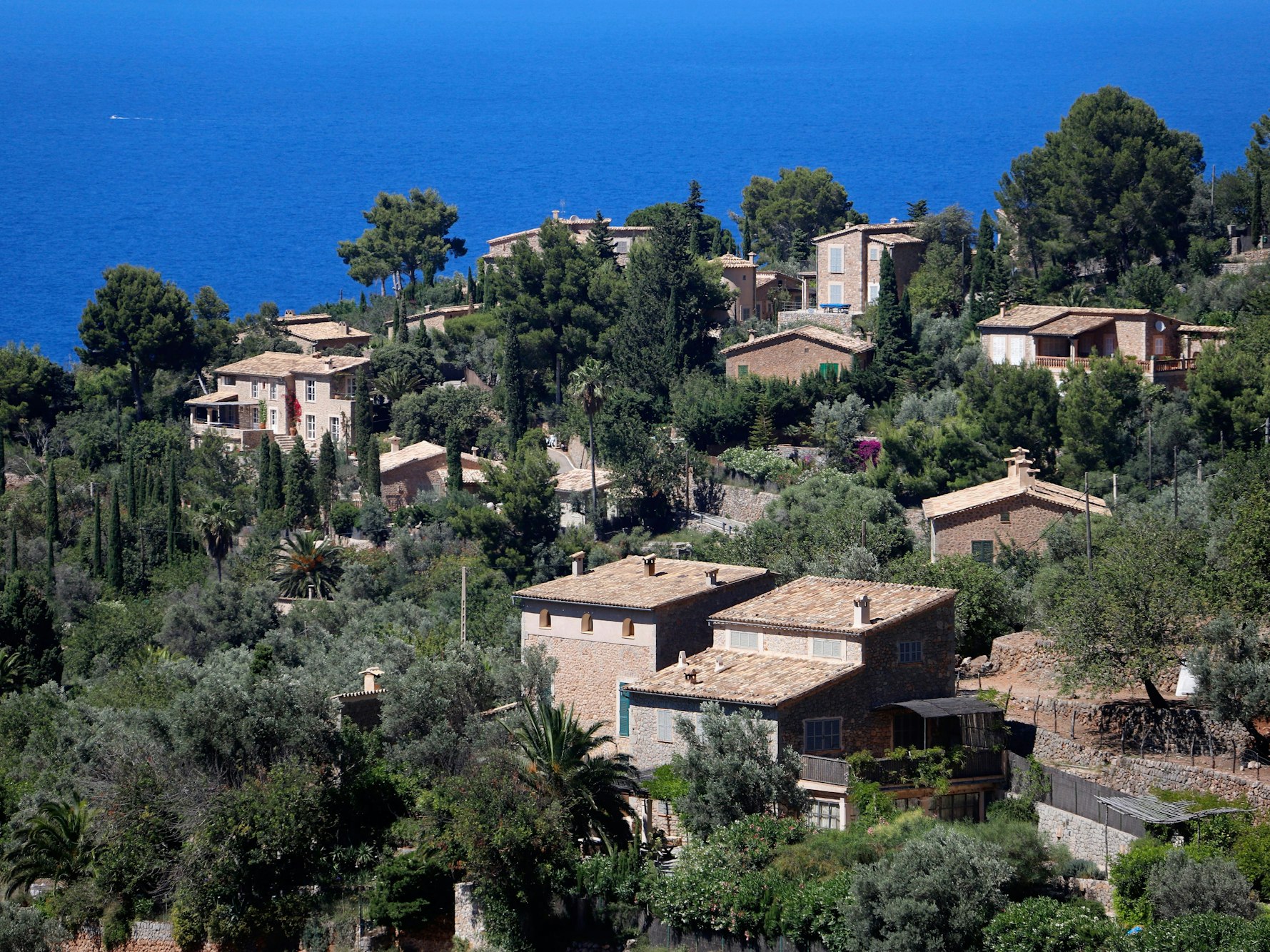 Blick auf das Dorf Deià.