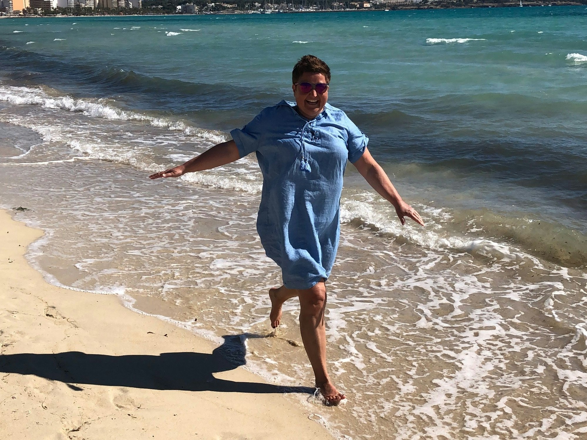 Stefanie Galli am Strand.