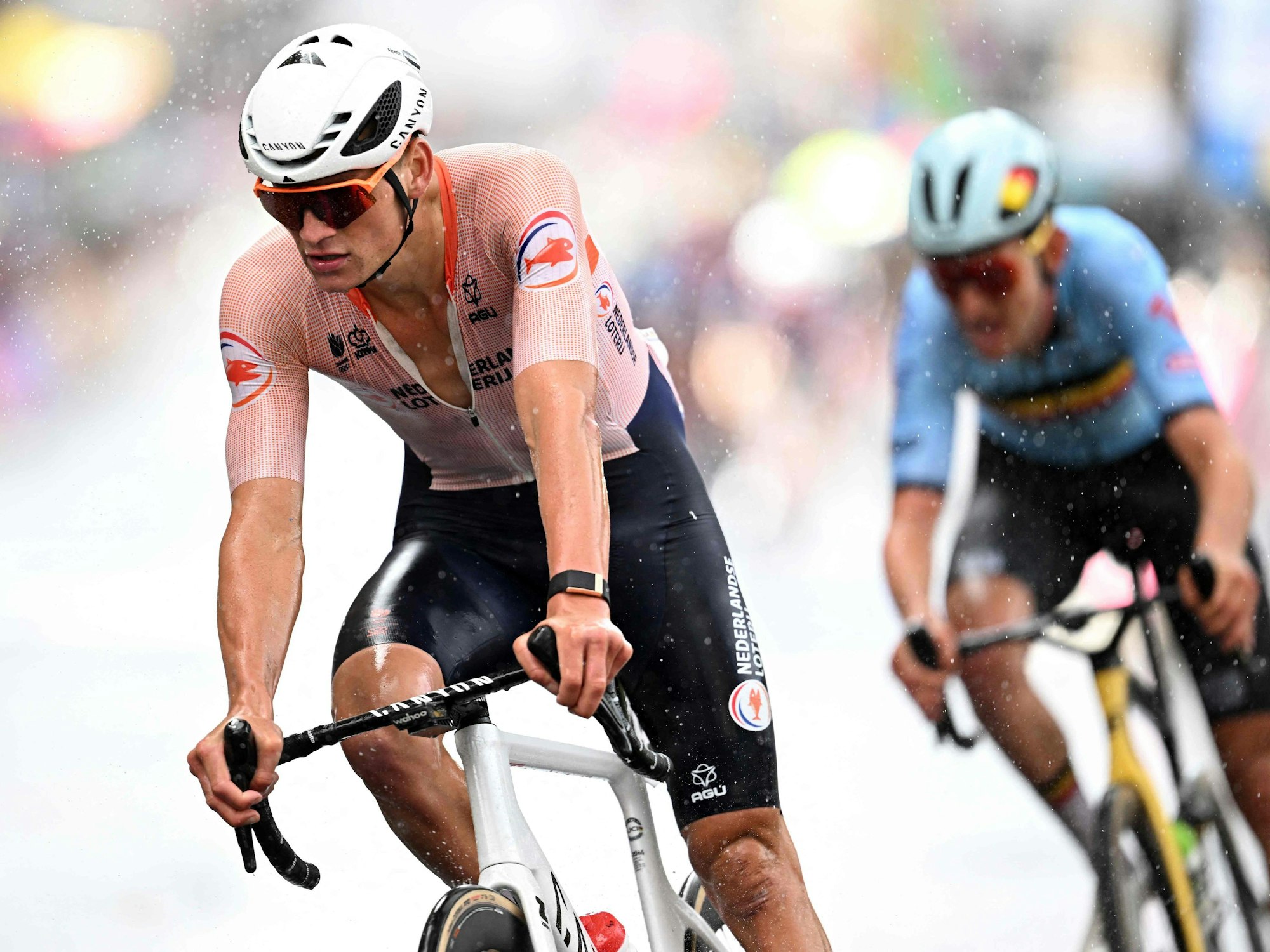 Mathieu van der Poel (l) in Aktion.