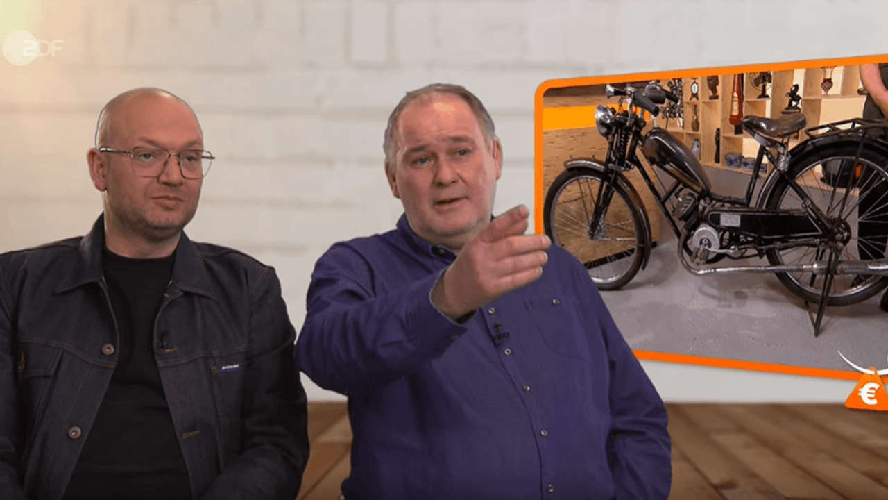 Waldi redet mit Sven Deutschmanek.