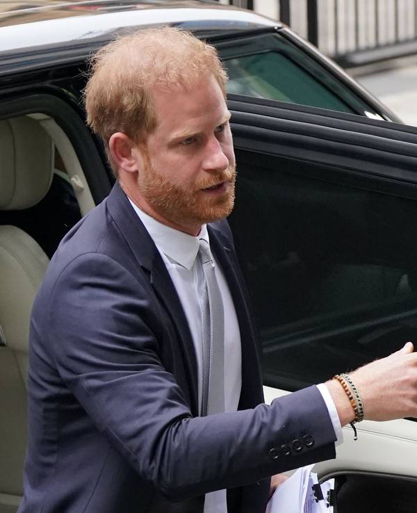 Prinz Harry, Herzog von Sussex, trifft in den Rolls Buildings im Zentrum Londons ein, um im Telefon-Hacking-Prozess gegen die Mirror Group Newspapers (MGN) auszusagen.