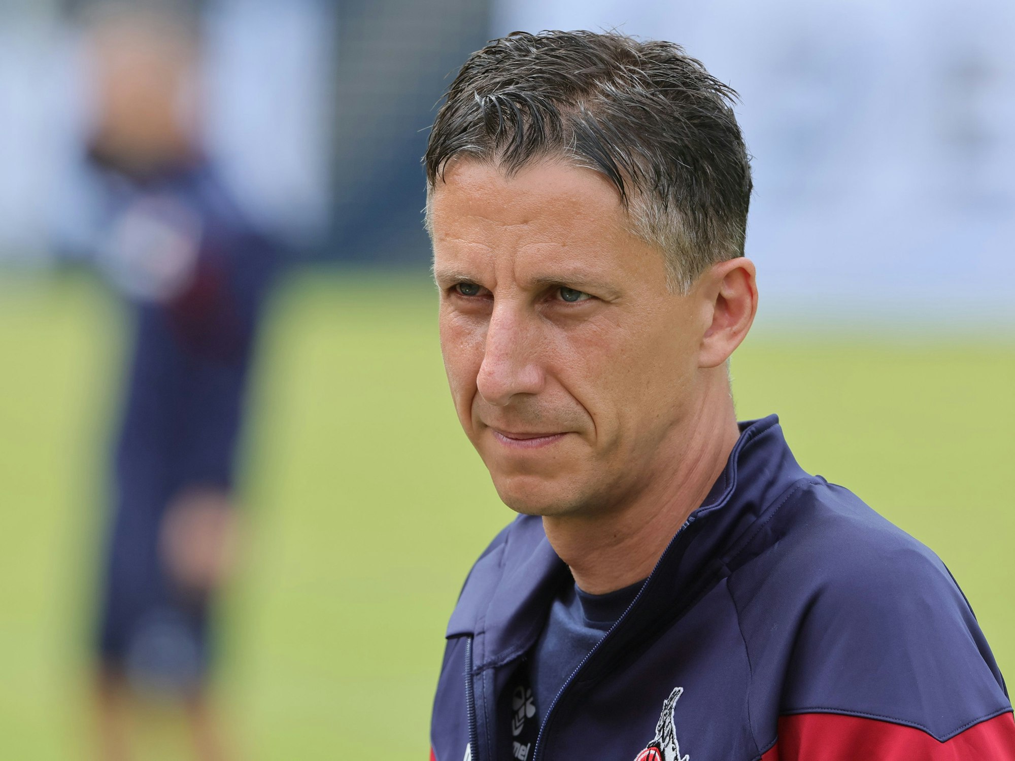 Christian Keller schaut in die Ferne.