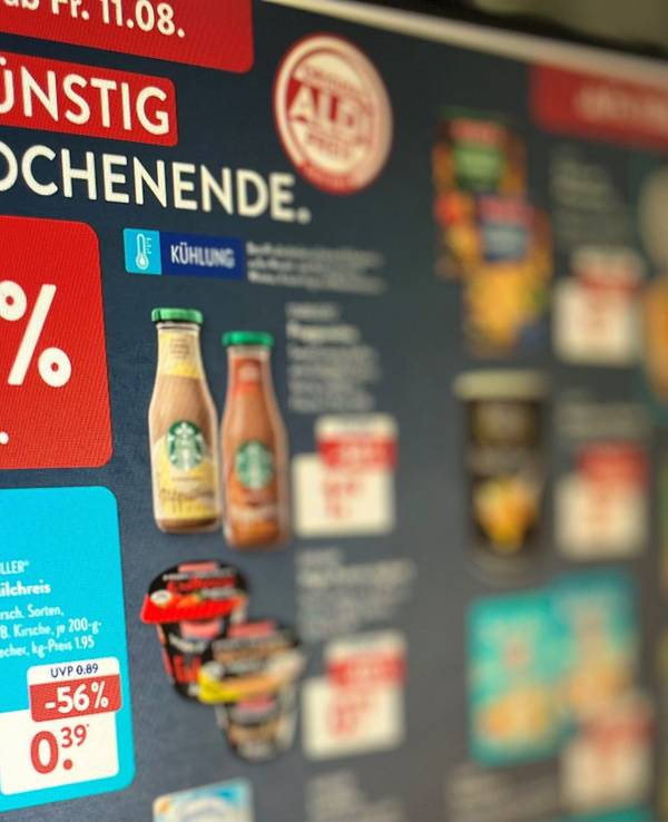 Blick auf einen Prospekt von Aldi Süd. Foto von M. Gätke.