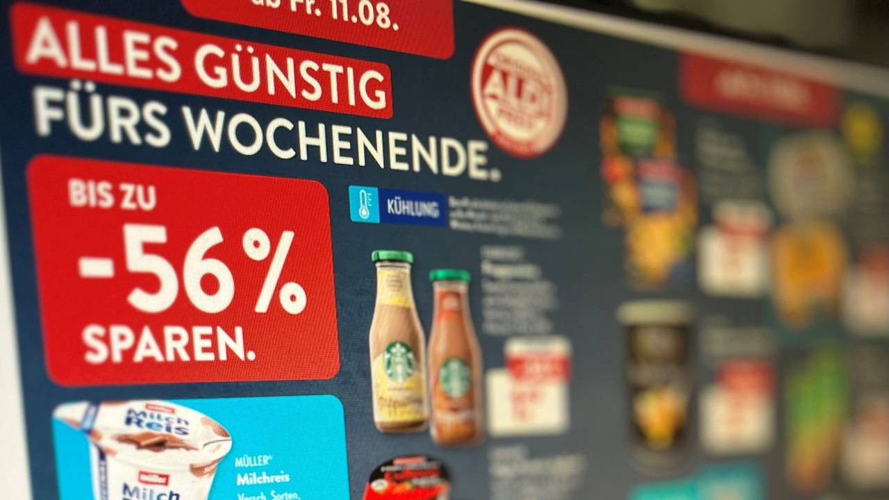 Blick auf einen Prospekt von Aldi Süd. Foto von M. Gätke.