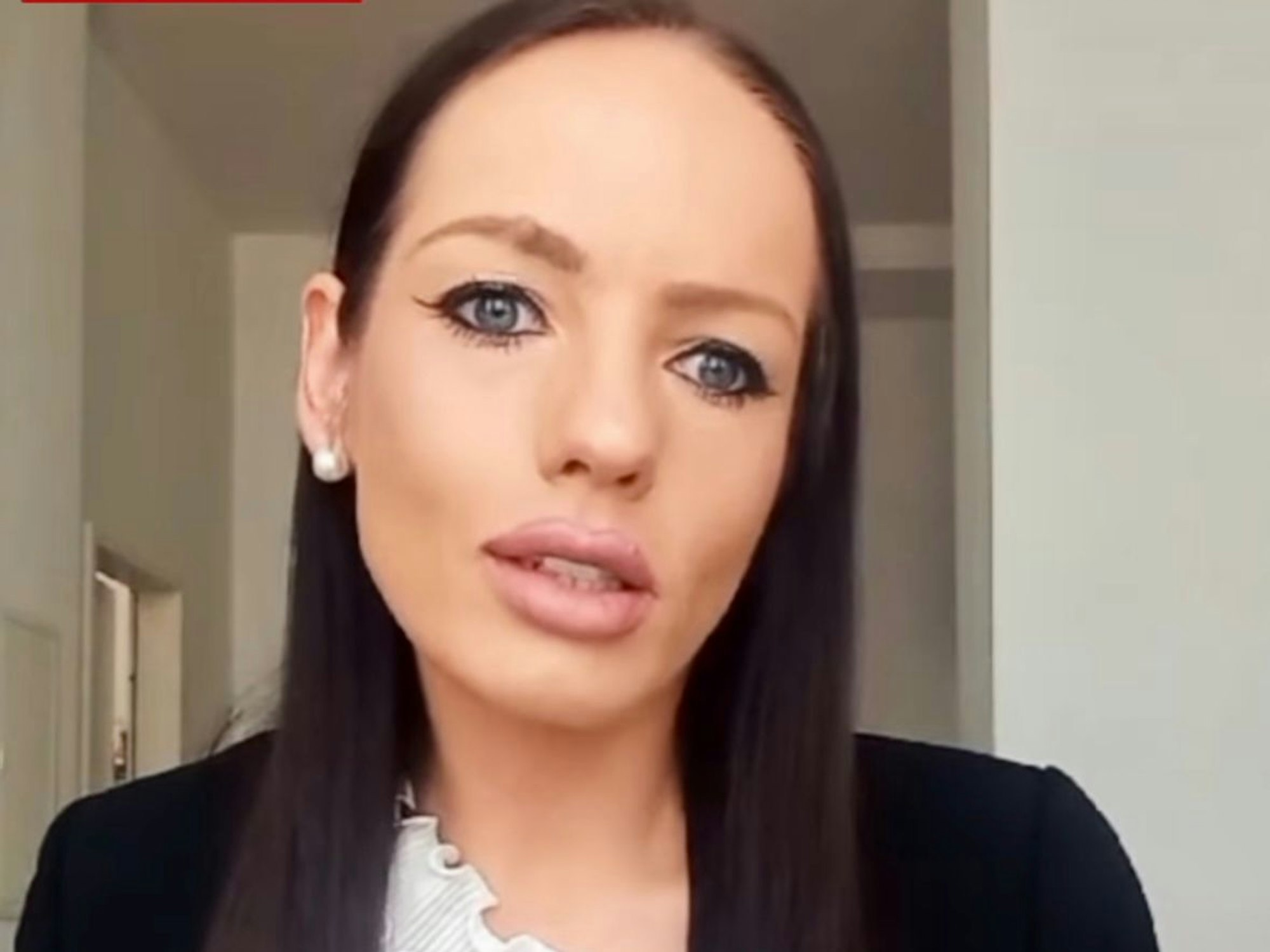 Nadine während ihres Videos auf Instagram.