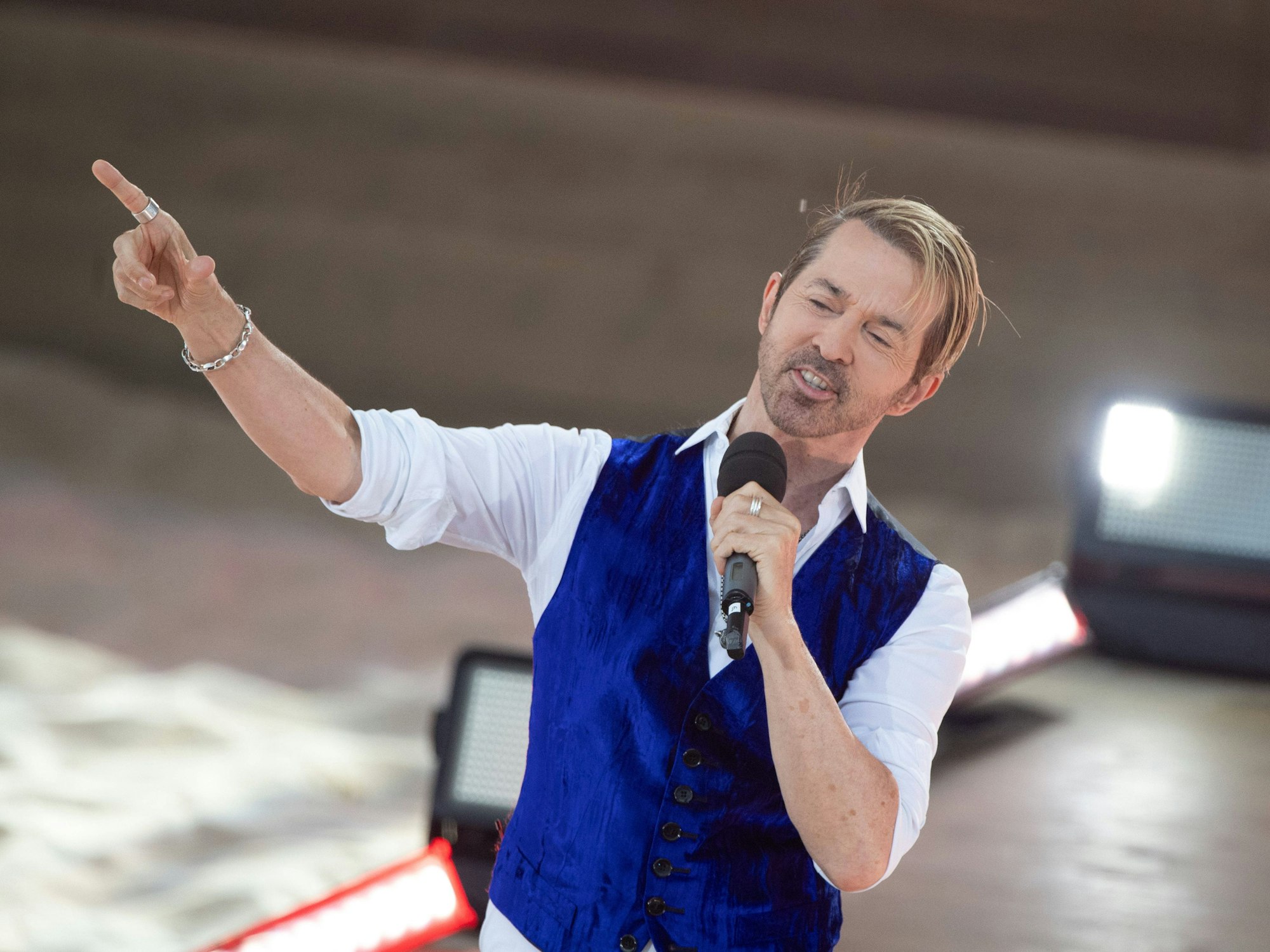 Limahl beim Auftritt in der Show von Florian Silbereisen.