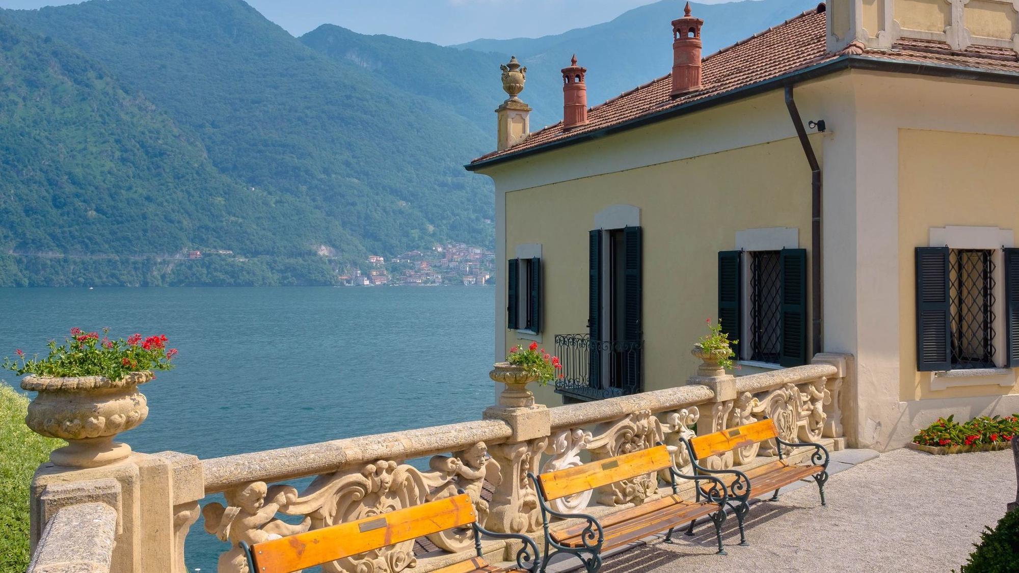 Blick von der Villa auf den Comer See.