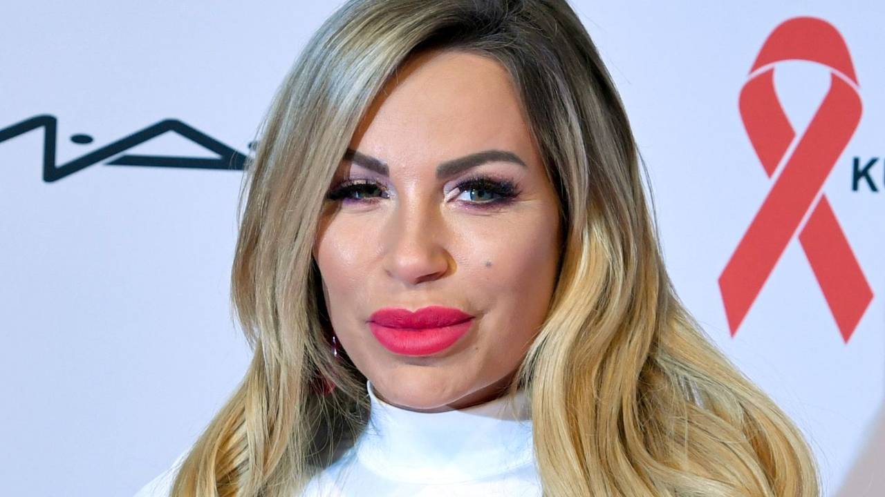 TV-Sternchen Gina-Lisa Lohfink ist auf der Benefizgala "Künstler gegen Aids - Die Gala 2018" im Theater des Westens in Berlin zu Gast.
