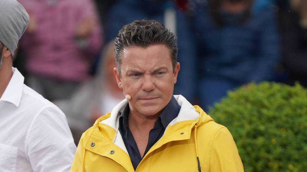 Stefan Mross schaut bedrückt.