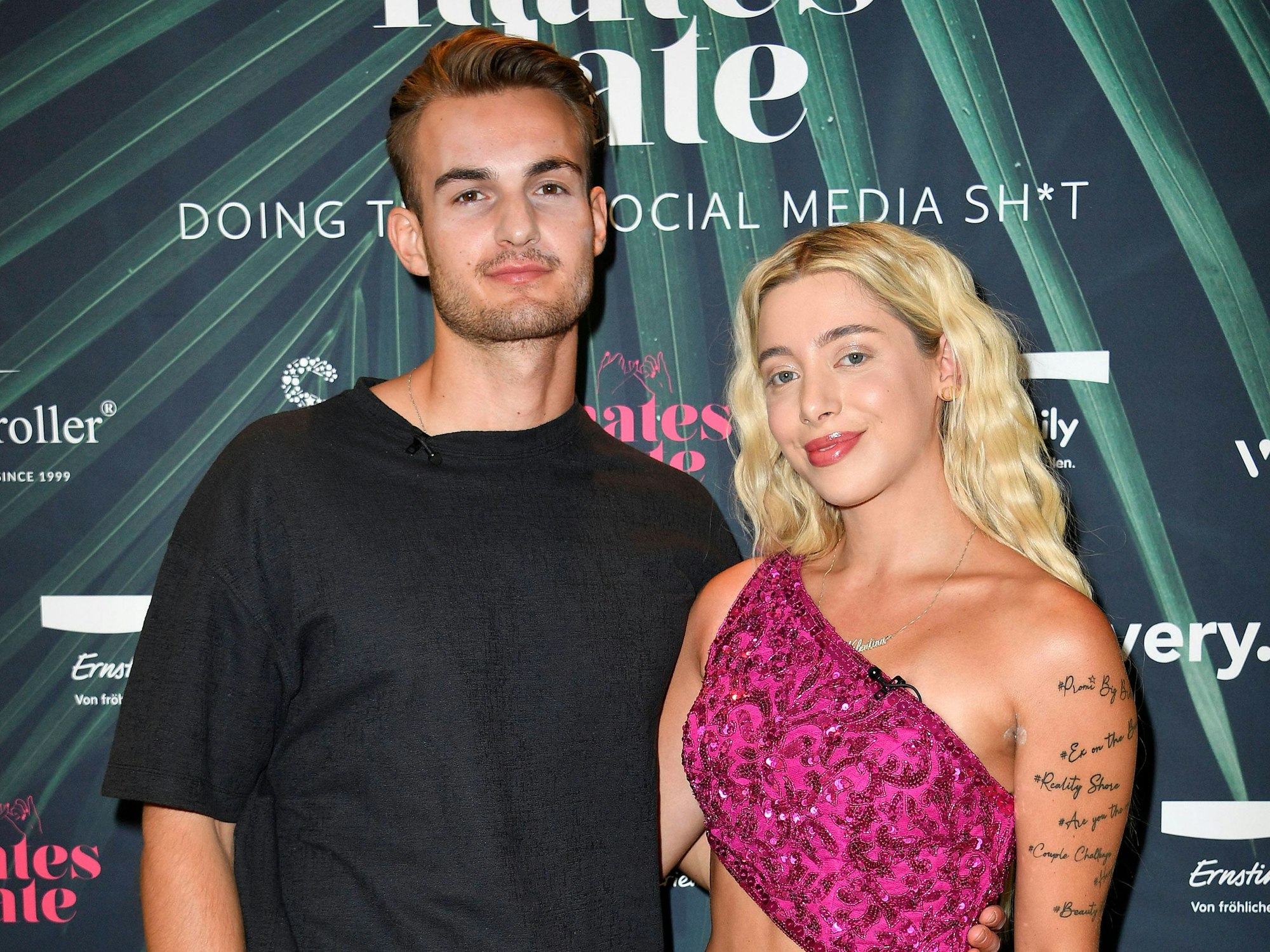 Walentina Doronina mit Freund Can Kaplan beim Mates Date Influencer Event auf der Berlin Fashion Week Spring/Summer 2024 in der Berliner Freiheit.