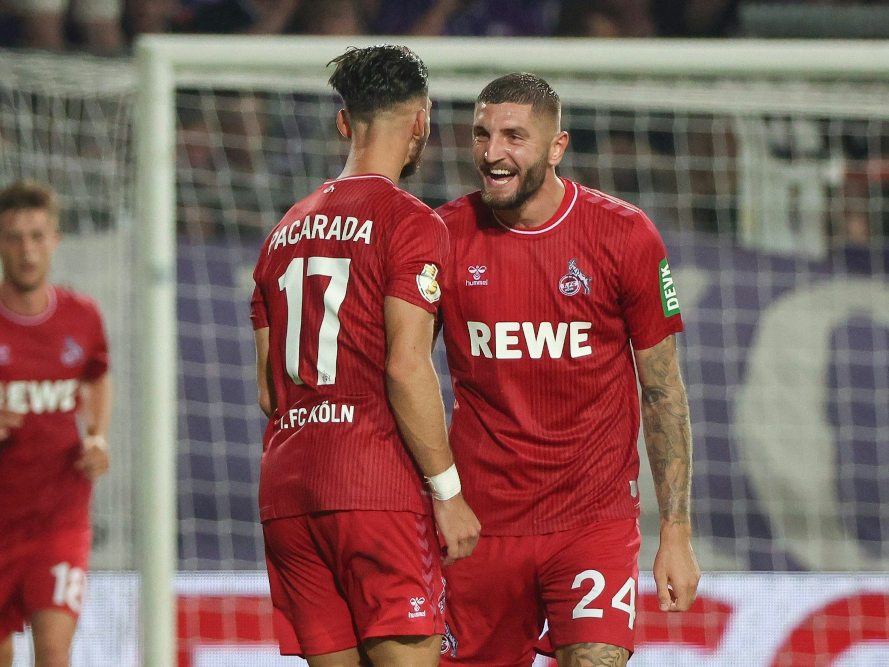 Jeff Chabot und Leart Pacarada beim Tor-Jubel gegen Osnabrück.