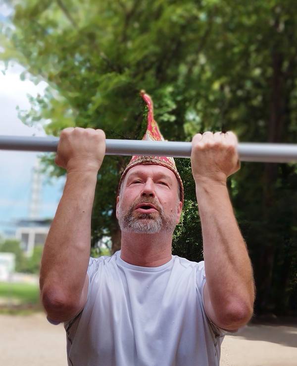 Volker Weininger trainiert auf dem Trimm-dich-Pfad.
