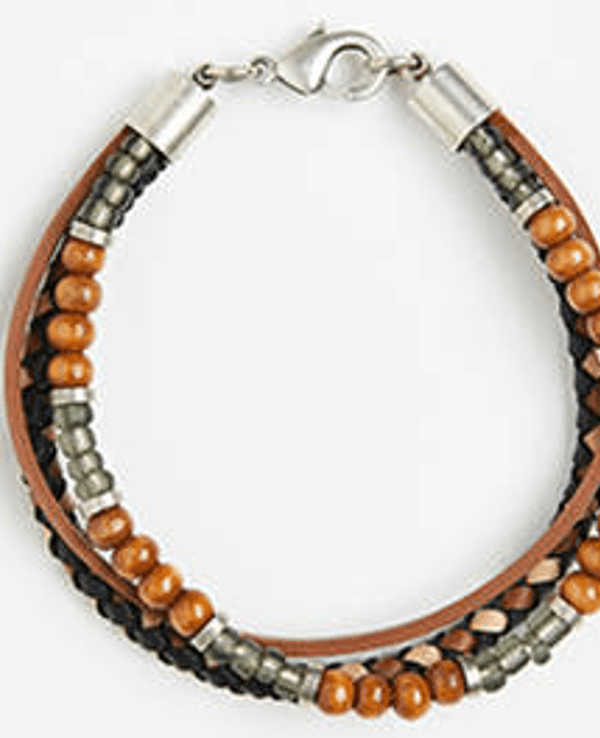 H&M ruft ein Herren-Perlenarmband zurück.