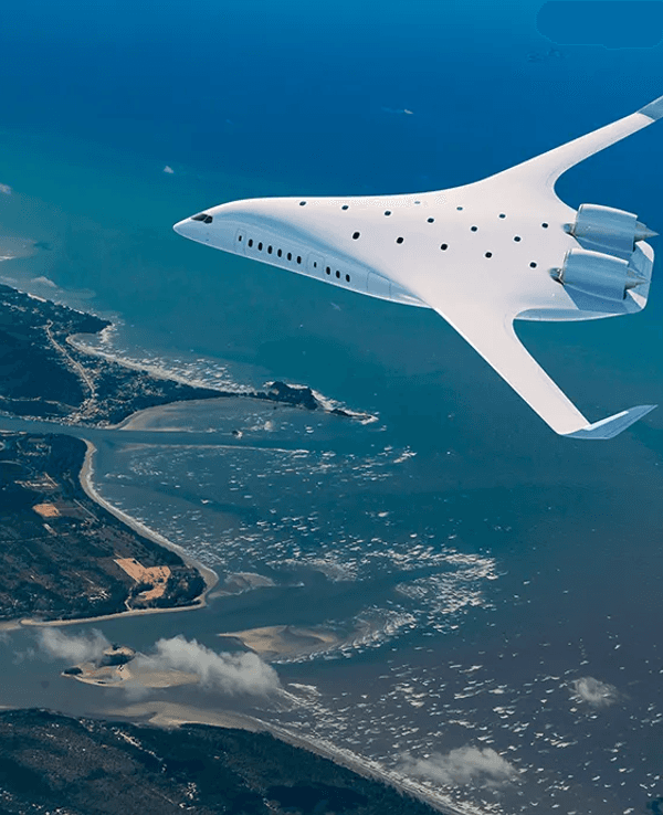 Sieht so bald unser Mallorca-Urlaub aus? Fliegen wir bald mit einem Flugzeug mit „Blended Wing Body“ statt mit einer Boeing 747 Richtung Balearen? Unser Foto zeigt eine Illustration des Start-ups JetZero, das nun einen Prototyp bauen will.