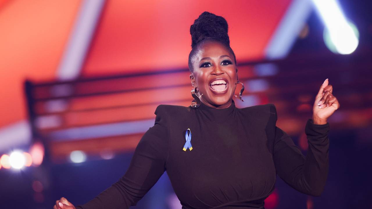 Motsi Mabuse freut sich.
