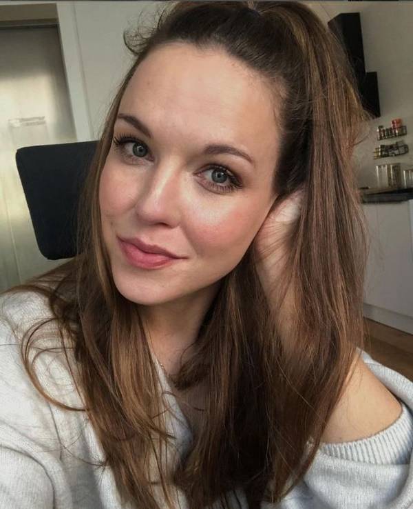 Dominique Boniecki lächelt.