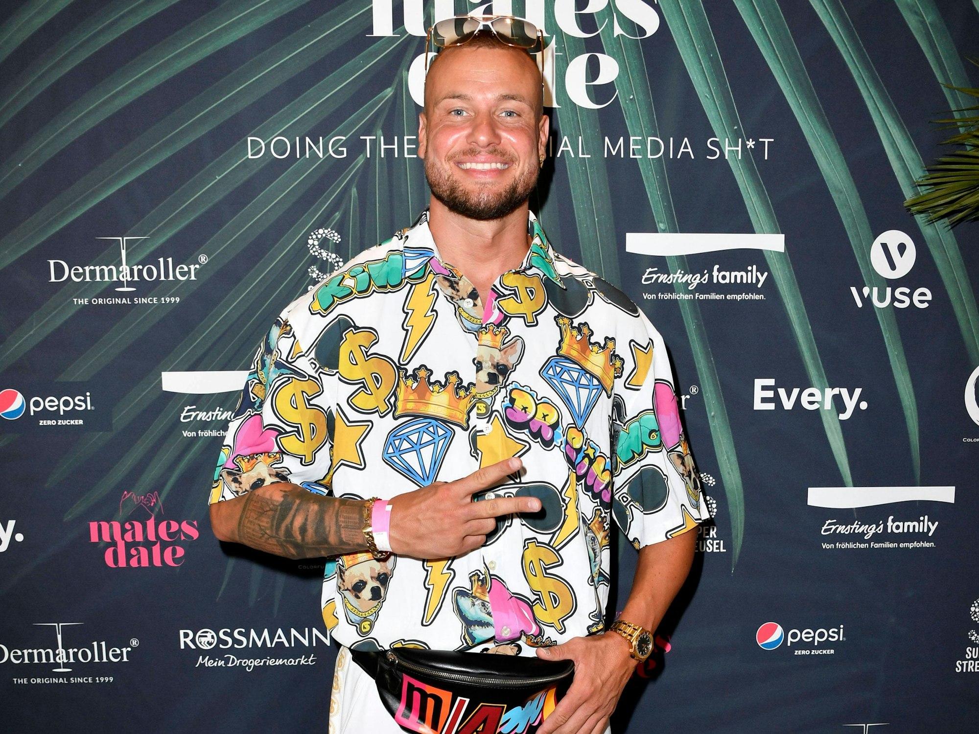 Eric Sindermann beim Mates Date Influencer Event auf der Berlin Fashion Week Spring/Summer 2024 in der Berliner Freiheit.