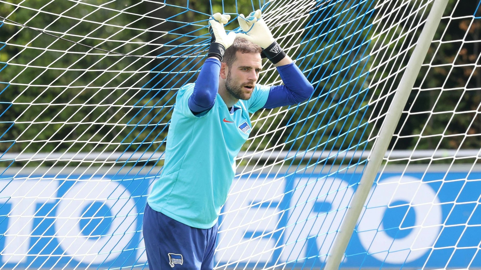 Marius Gersbeck im Training von Hertha BSC am 29. Juni 2023.