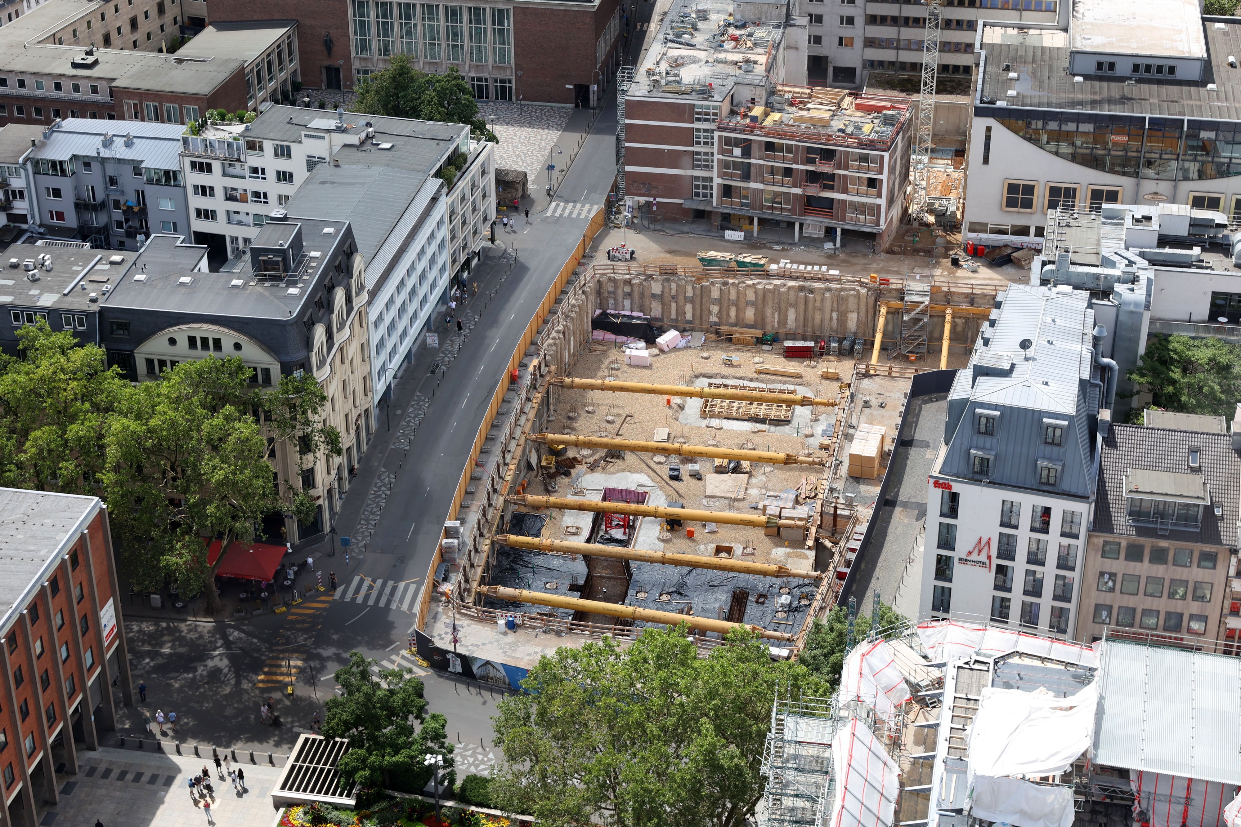 Die Baustelle in der Kölner Innenstadt – viel gearbeitet wird am Laurenz Carré derzeit nicht.