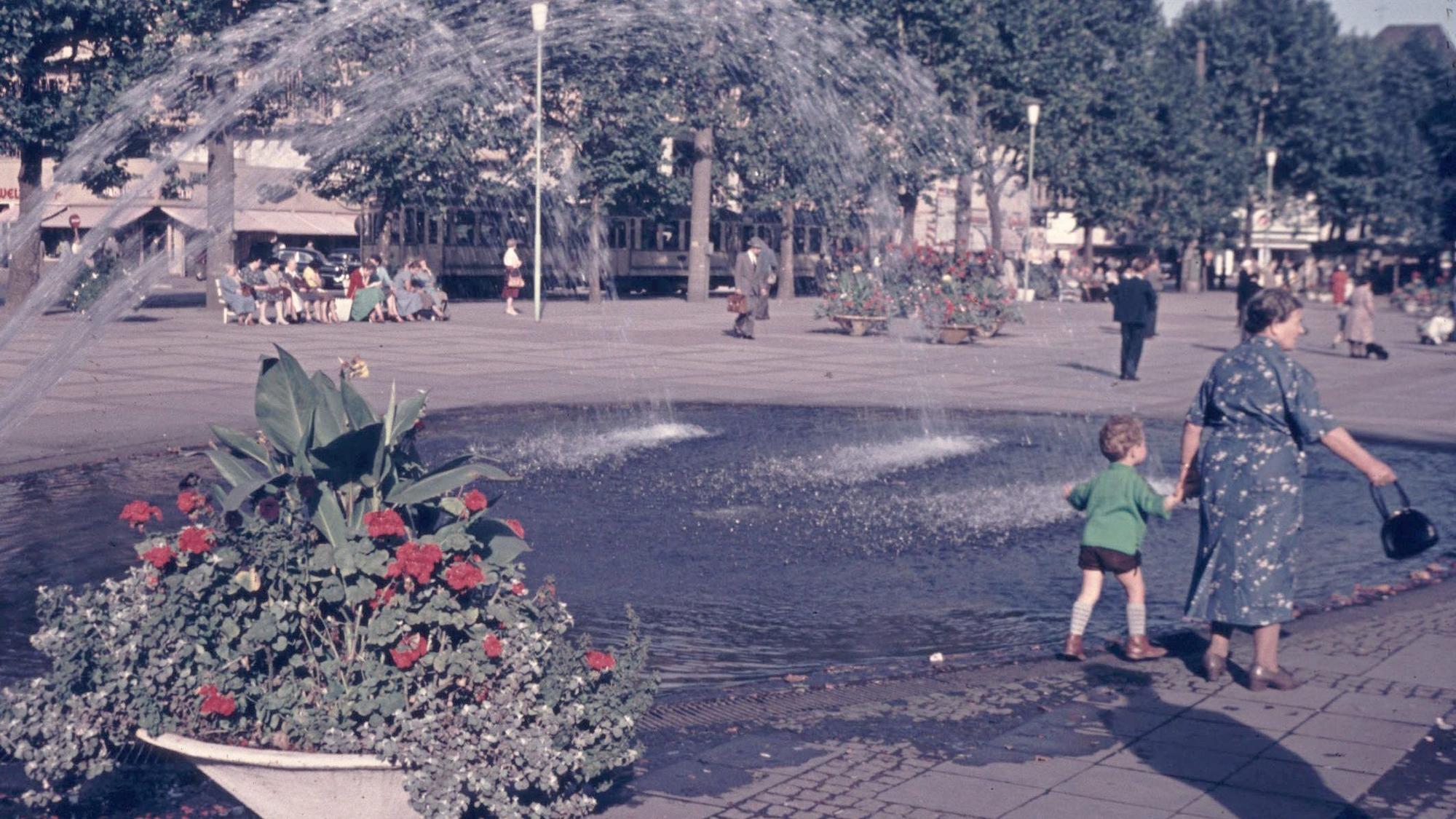 Der ehemalige Brunnen am Neumarkt, hier auf einem undatierten Foto.