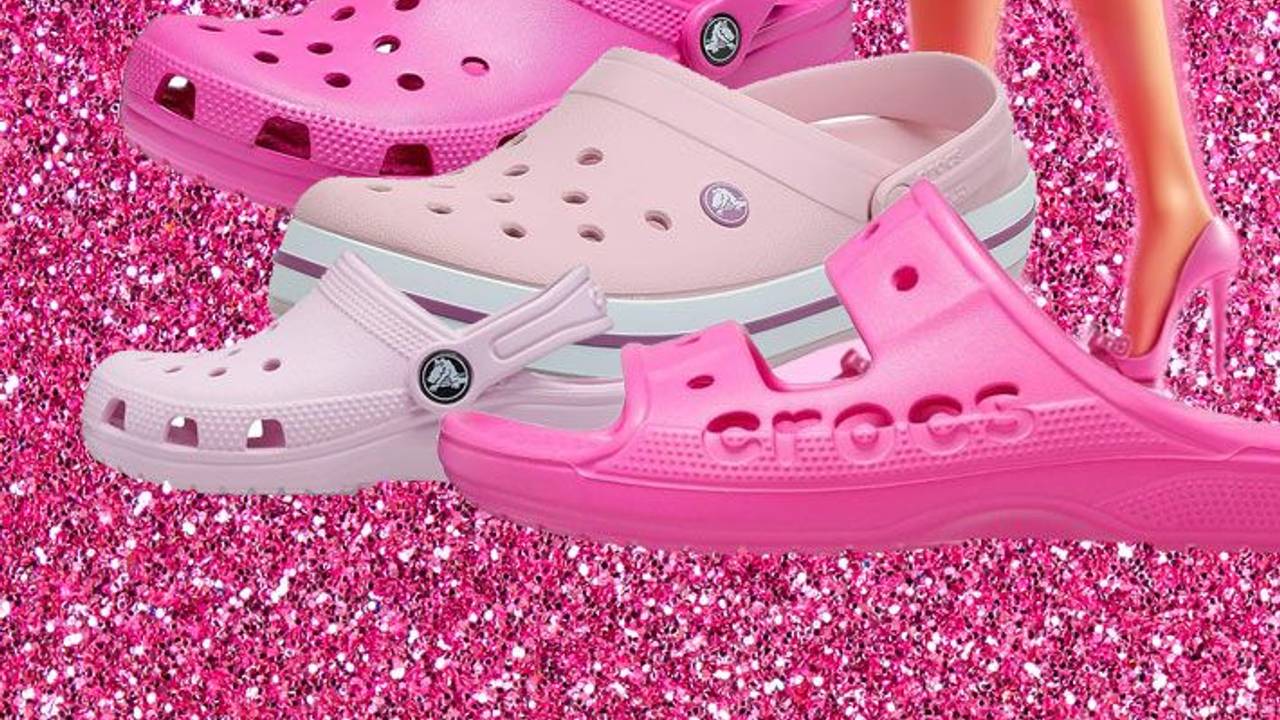 Auf dem Bild sind 4 unterschiedliche Crocs in pink rosa abgebildet.