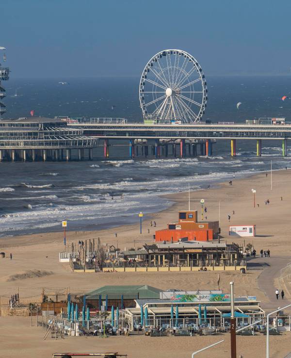 Blick auf den Strand in Scheveningen (Niederlande).