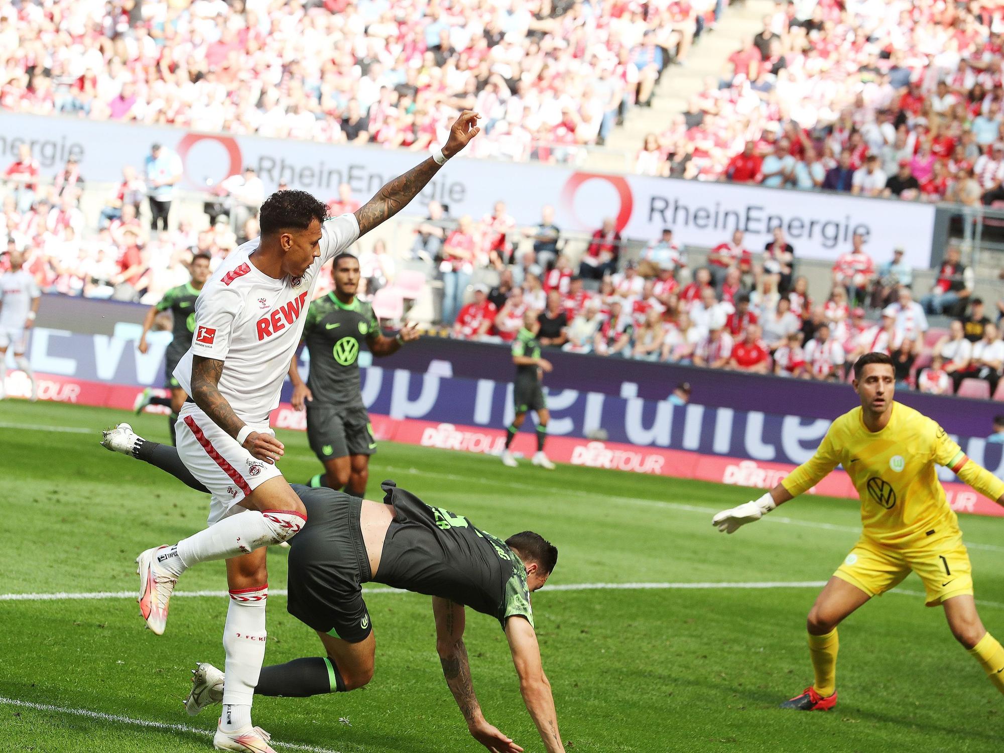 Davie Selke musste gegen Wolfsburg verletzt ausgewechselt werden.