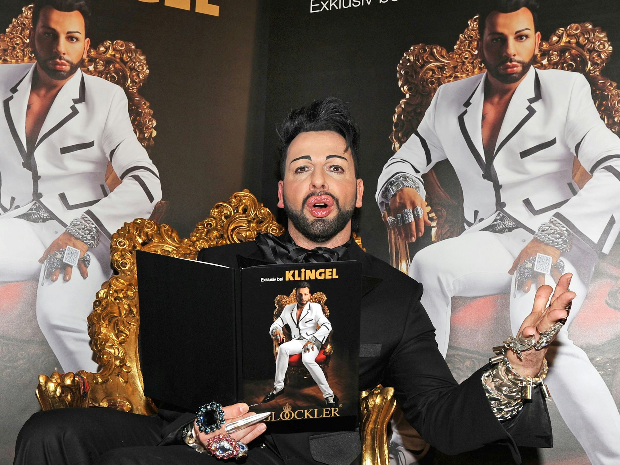 Im Jahr 2010 hat Modedesigner Harald Glööckler seine Mode „by Glööckler“ präsentiert, die er exklusiv für das Versandhaus Klingel kreiiert hat. Nun gibt Klingel seinen Betrieb auf.