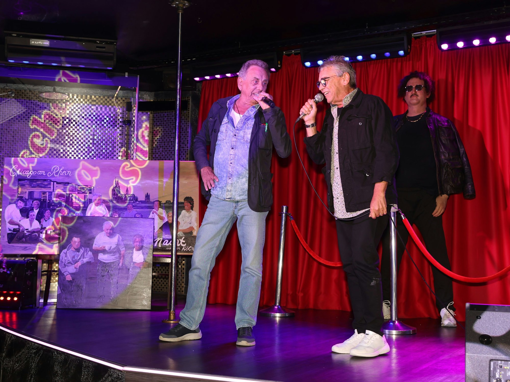 Erry Stoklosa und Micky Brühl
singen zuammen mit Pascha.