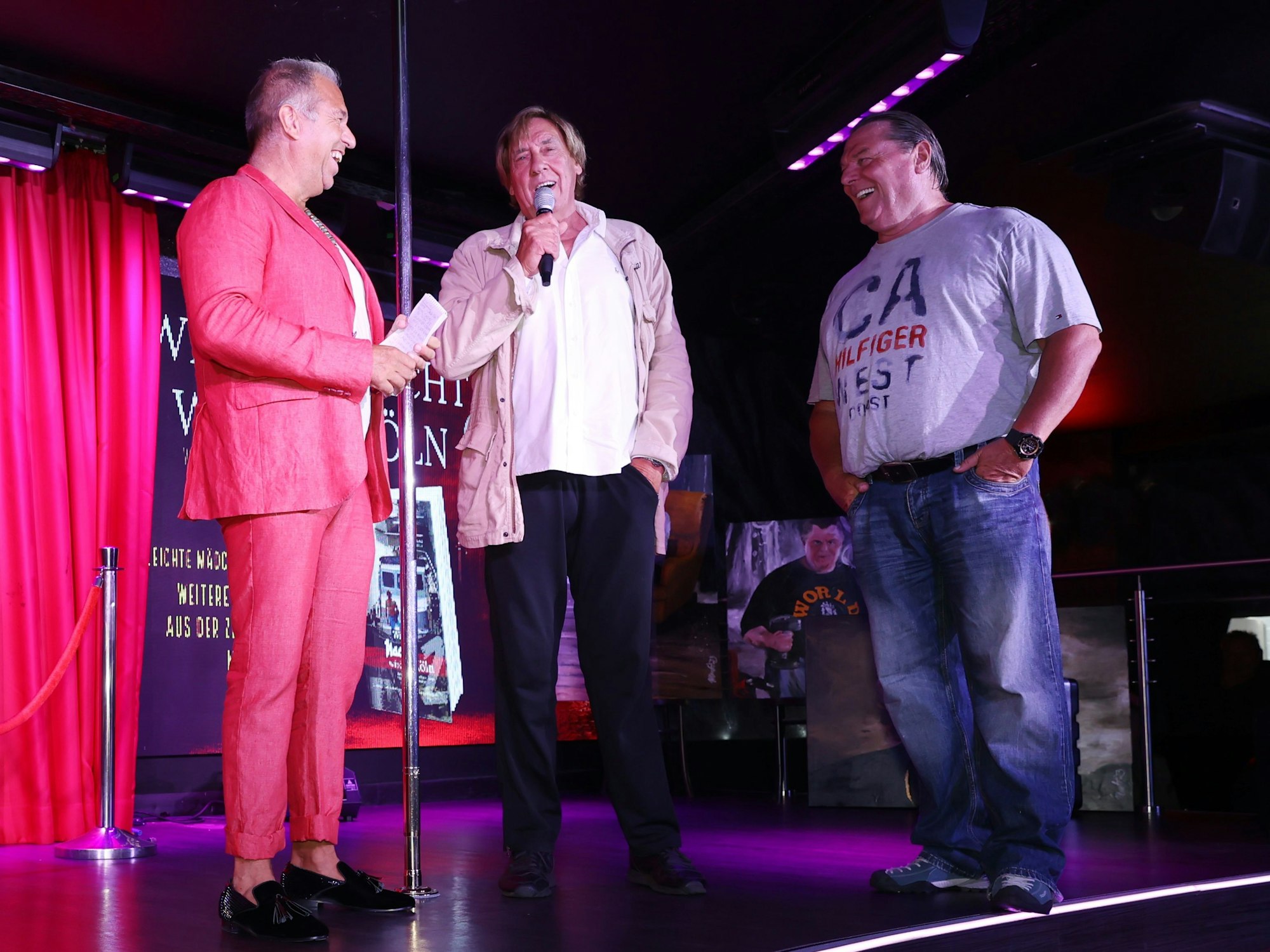 Buchvorstellung „Wenn es Nacht wird - Schäfers Nas“ im Pascha-Tabledance.