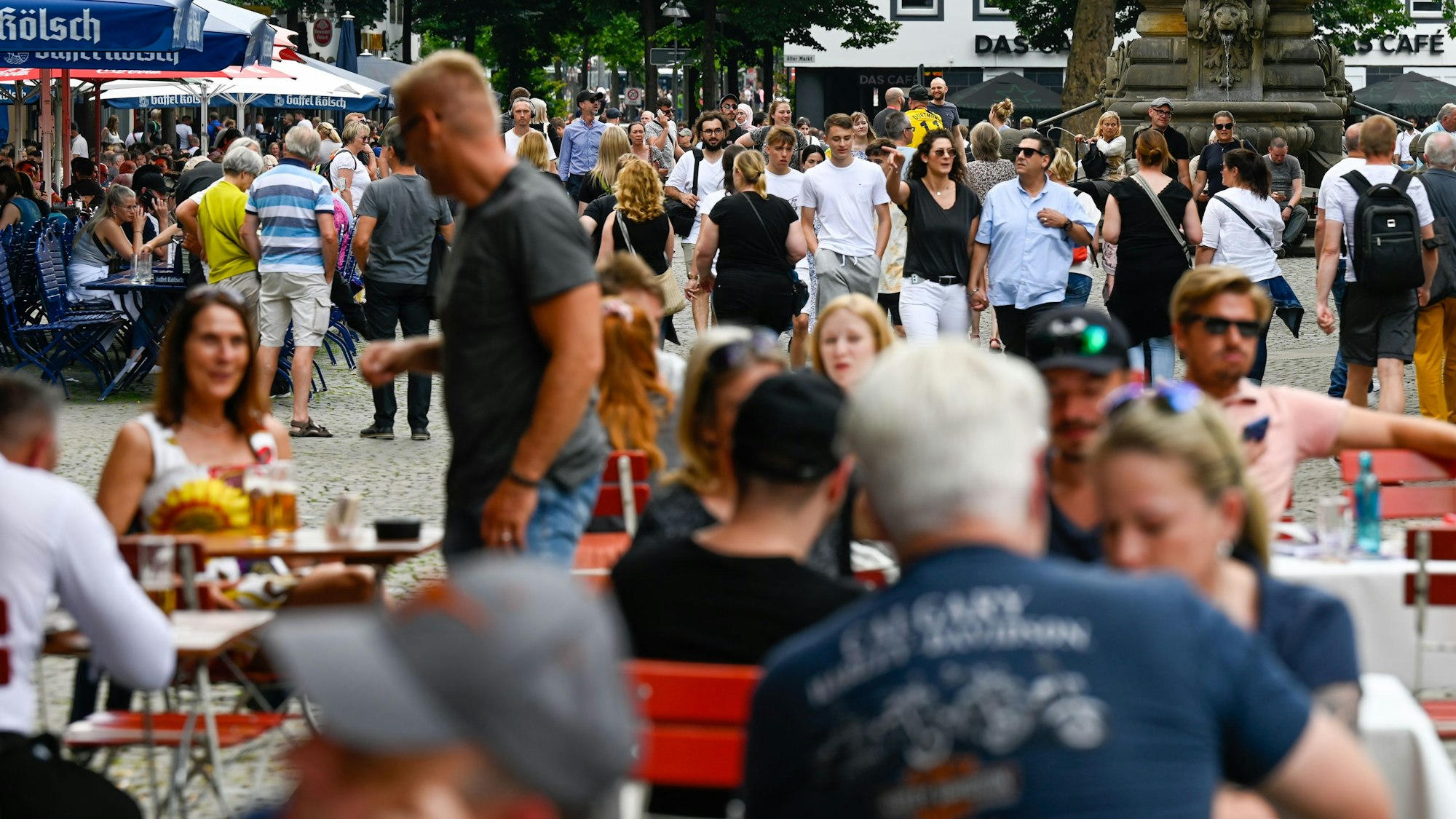 Bei schönem Wetter sind die Außengastronomien in der Altstadt gut besucht.