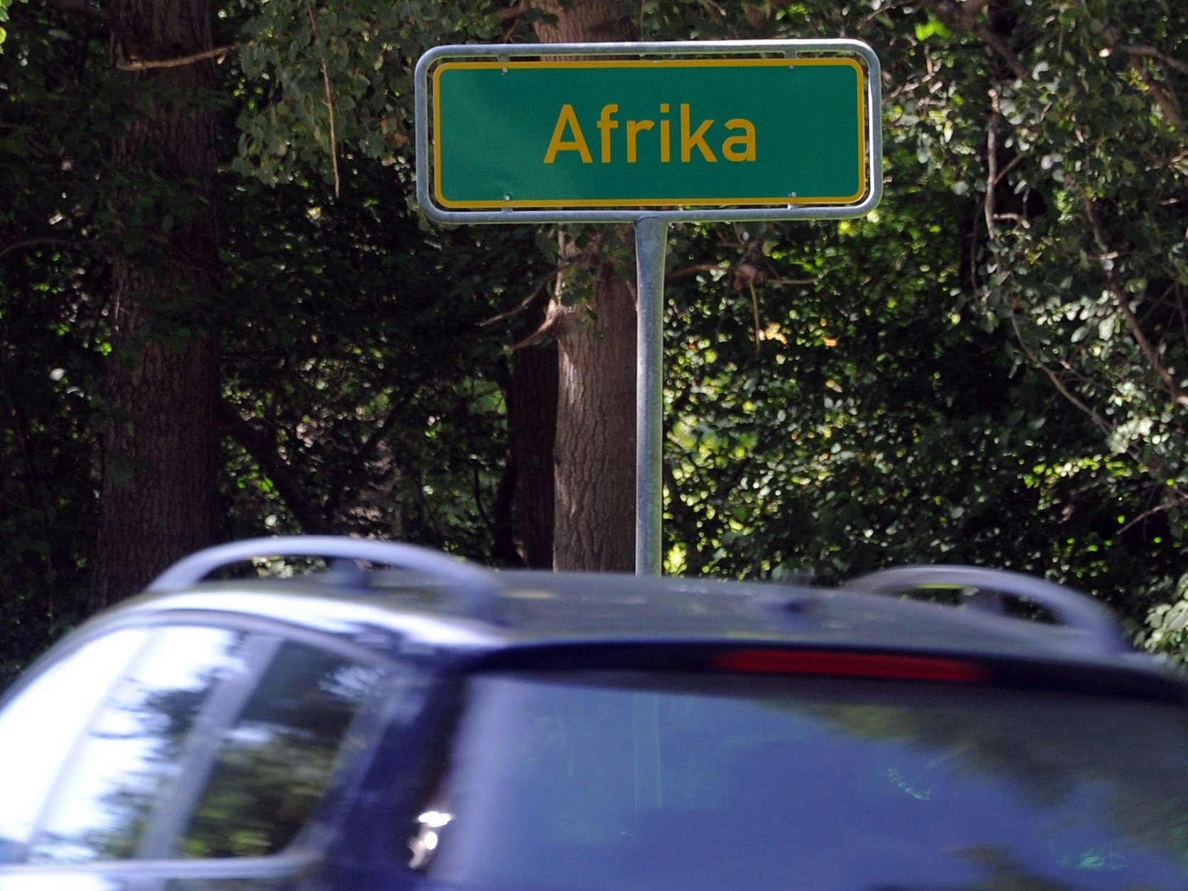 Das Ortsschild von Afrika im Landkreis Uckermark