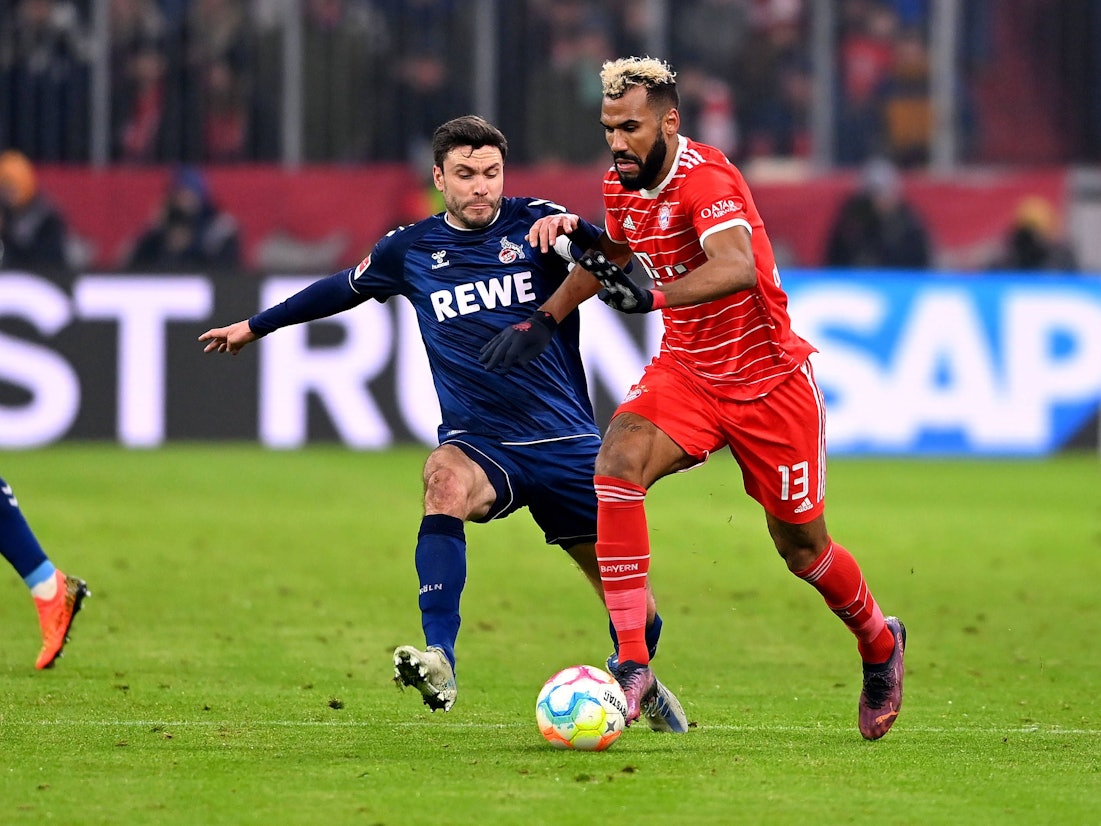 Jonas Hector und Eric Maxim Choupo-Moting im Zweikampf.