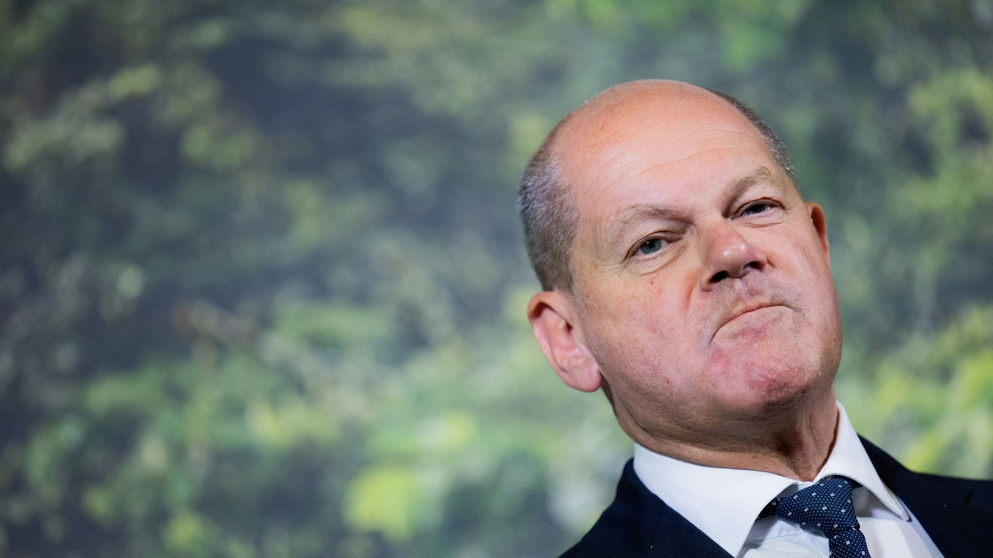 Bundeskanzler Olaf Scholz (SPD) musste einen Termin zum SPD-Wahlkampfauftakt in Hessen absagen, weil er sich beim Sport verletzt hat.