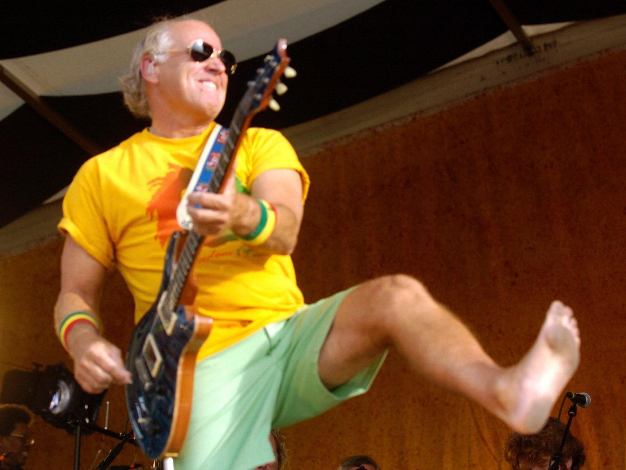 Jimmy Buffett bei einem Auftritt 2006 in New Orleans.