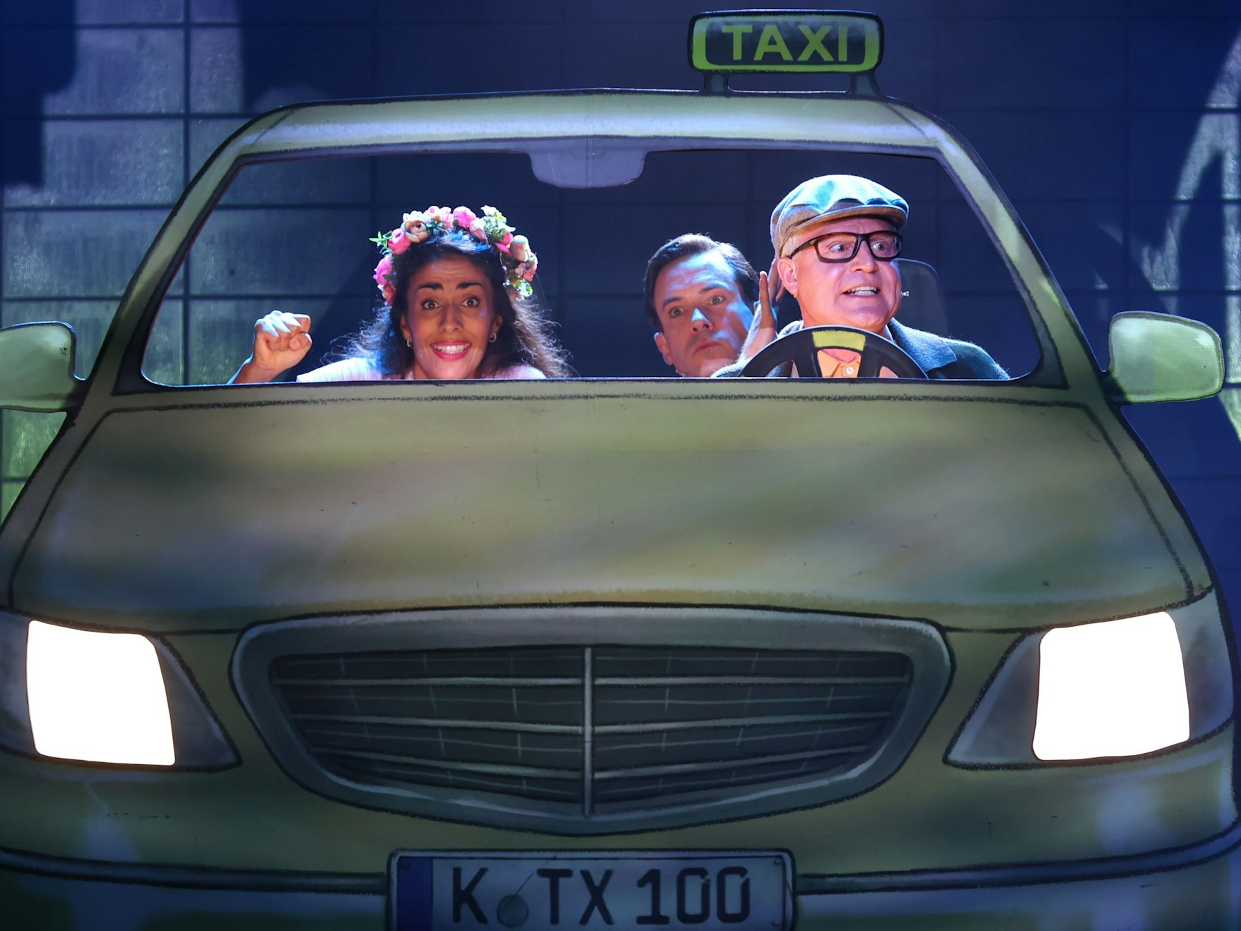 Himmel und Kölle ist zurück! Musical-Debüt für Guido Cantz u.a. als Taxifahrer in der Volksbühne.