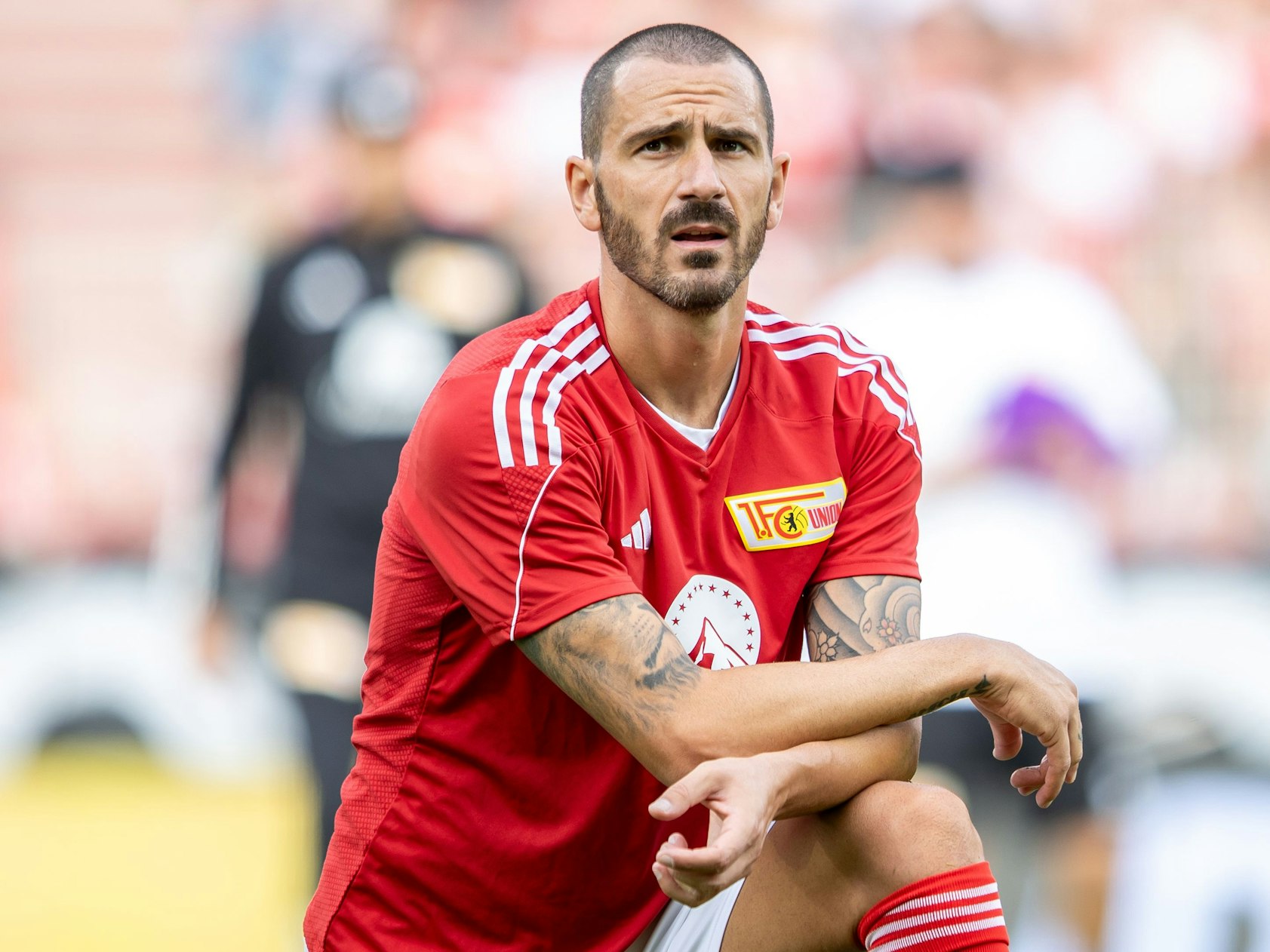 Leonardo Bonucci von Union Berlin wärmt sich auf.