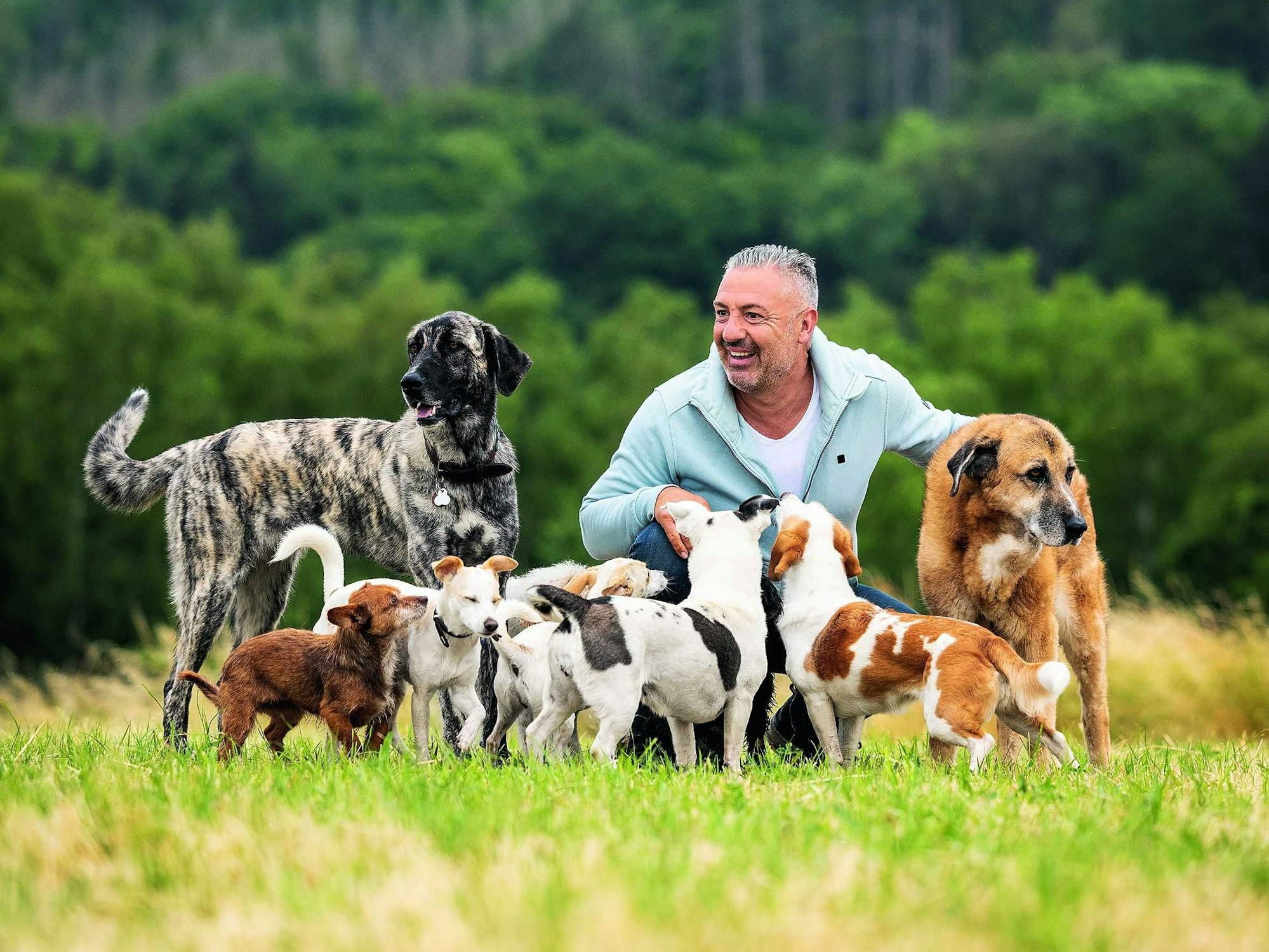 Andreas Ohligschläger. Das Foto stammt aus seinem Buch „Seelenpartner Hund“ (GU 24 Euro), erschienen am 4. September 2023.