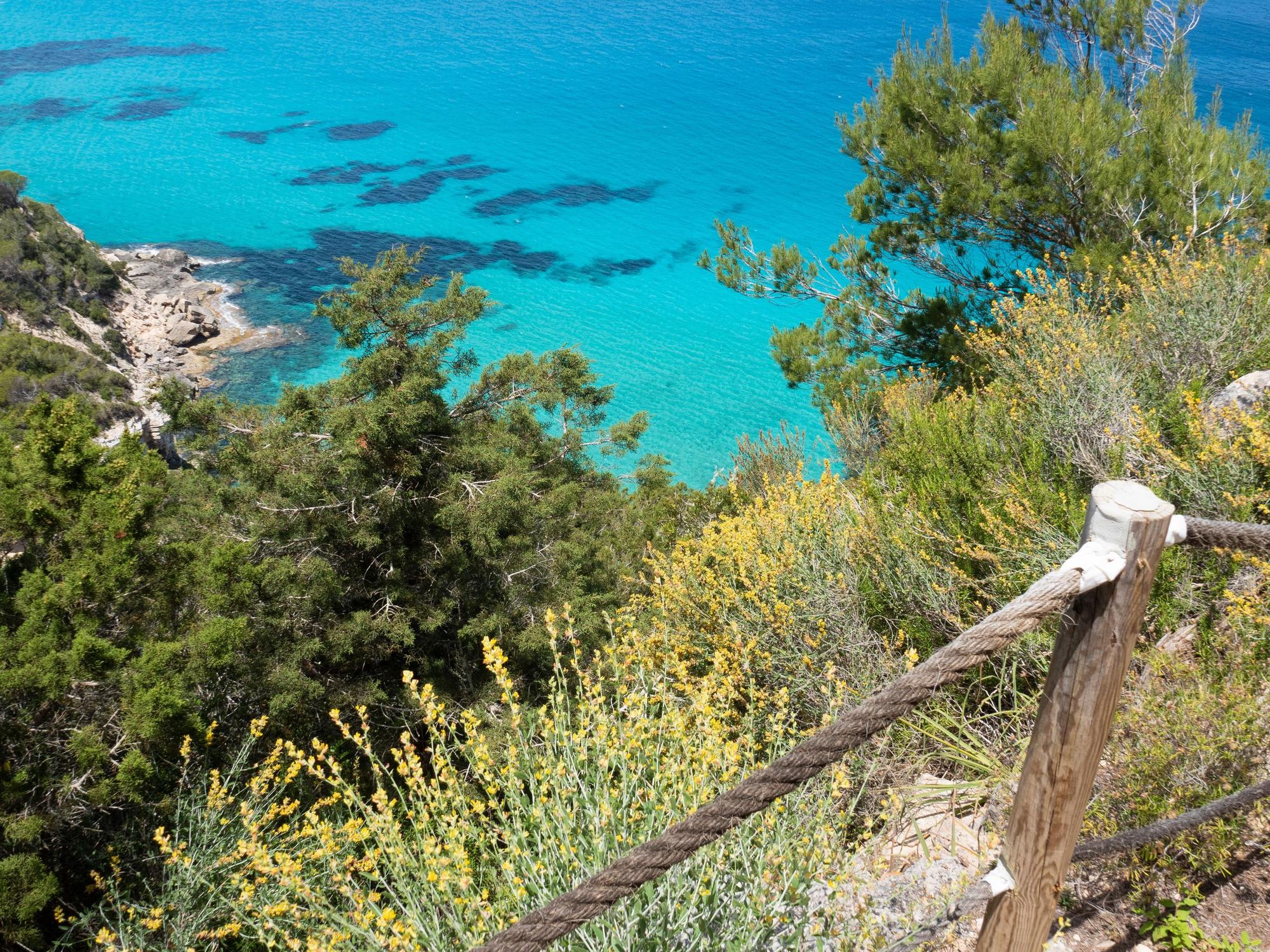 Ausblick vom Wanderweg Camí de sa Pujada auf Formentera.