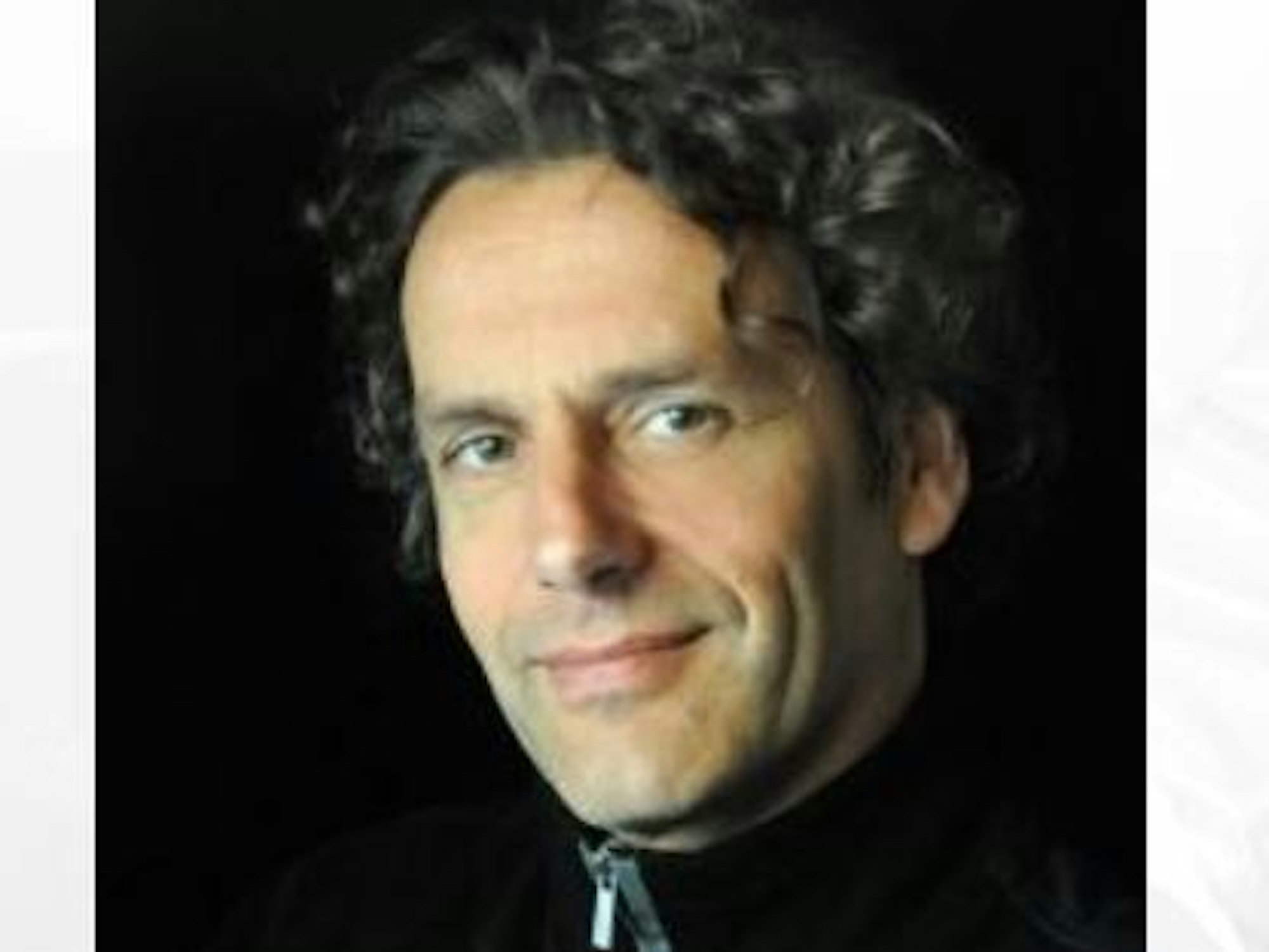 Das Foto zeigt Nikolaus S., der Ärger mit Hermes hat.