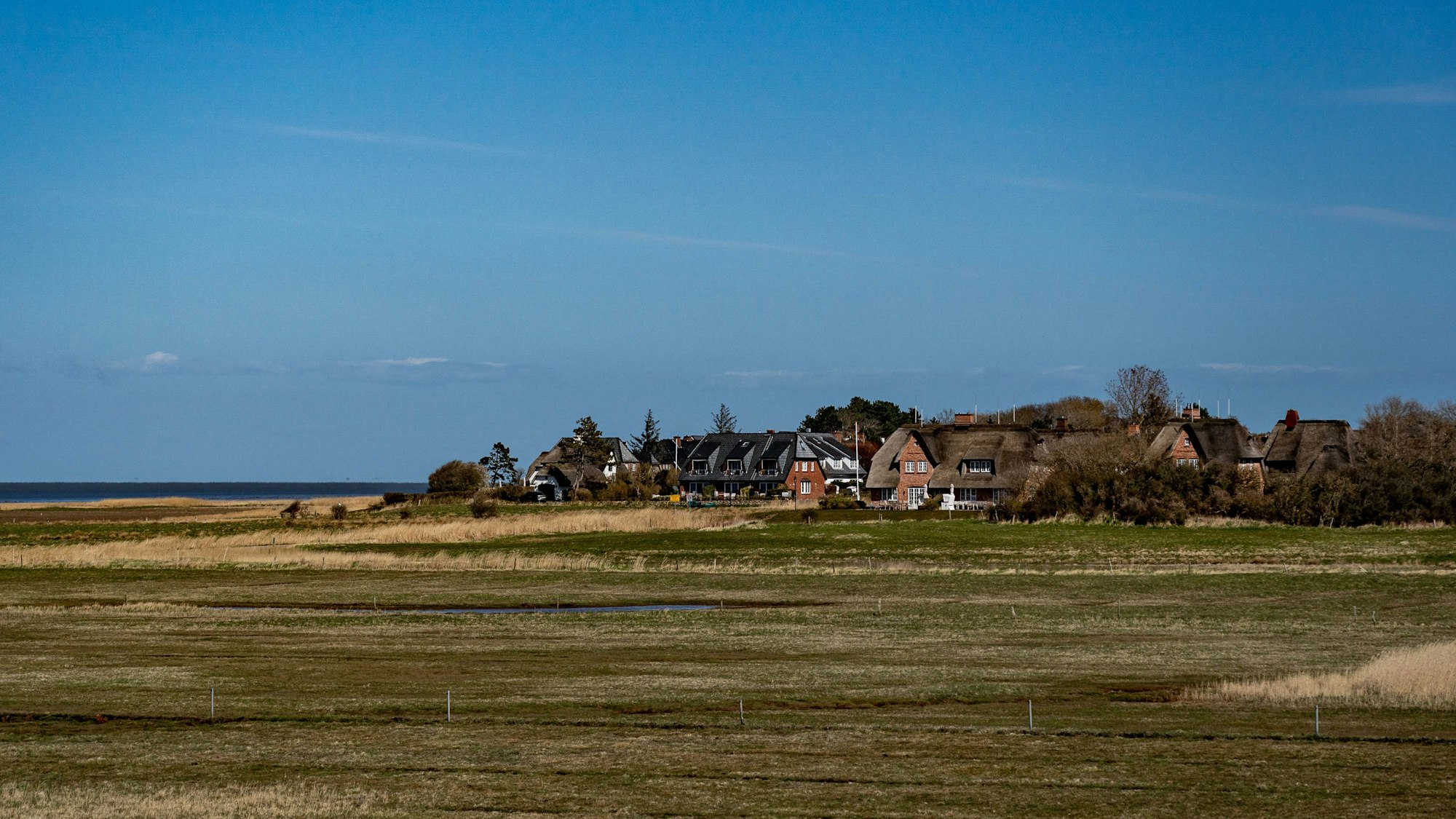 Unser Archivbild zeigt eine Siedlung in der Nähe der Stadt Keitum.