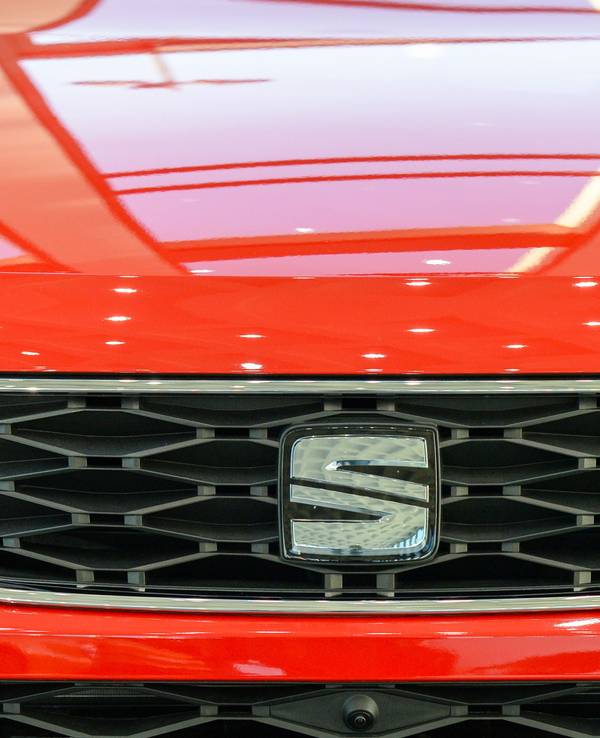 Das Logo der Automarke Seat.
