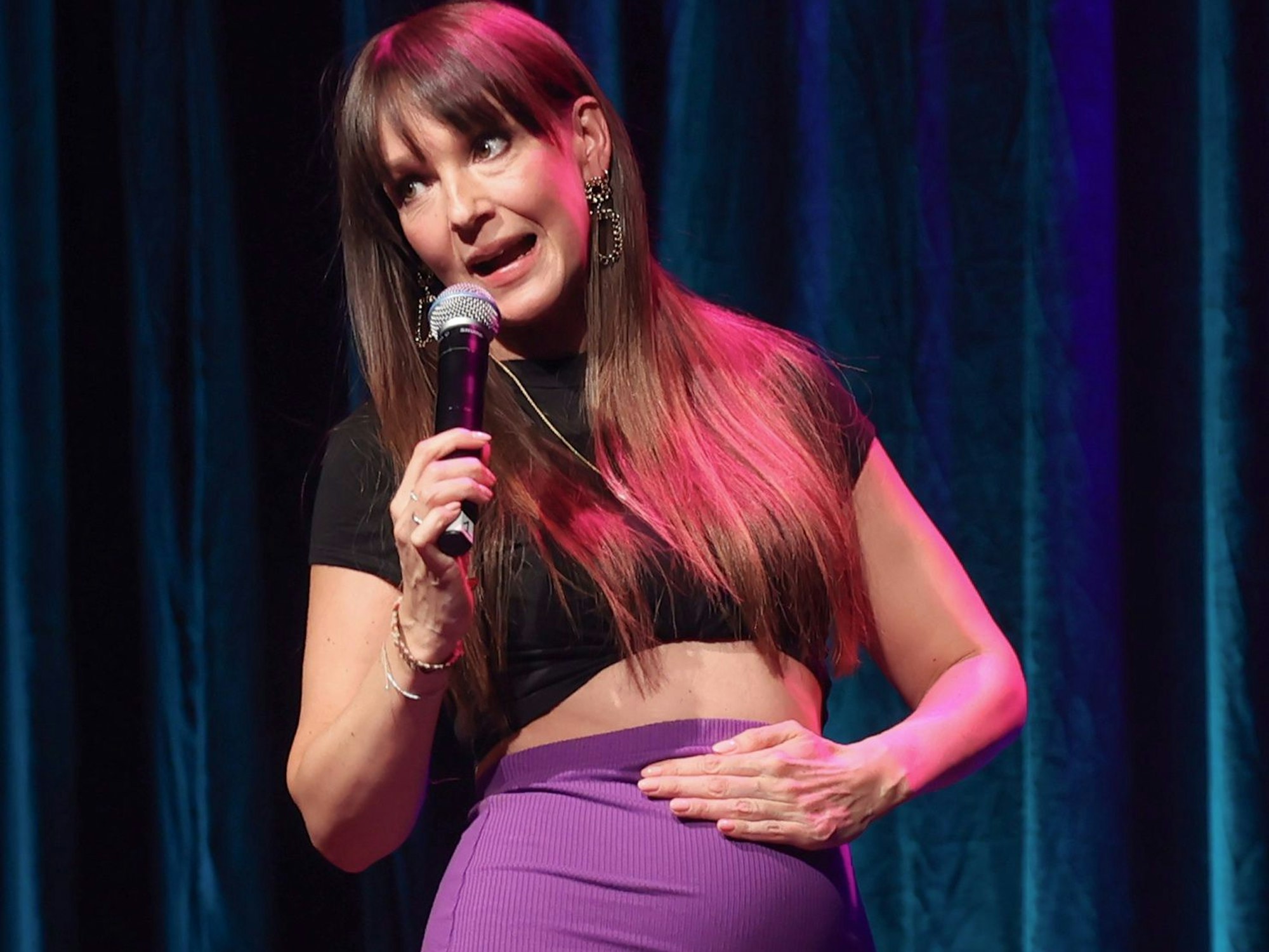 Carolin Kebekus tritt erstmals nach Bekanntwerden ihrer Schwangerschaft im E-Werk auf.